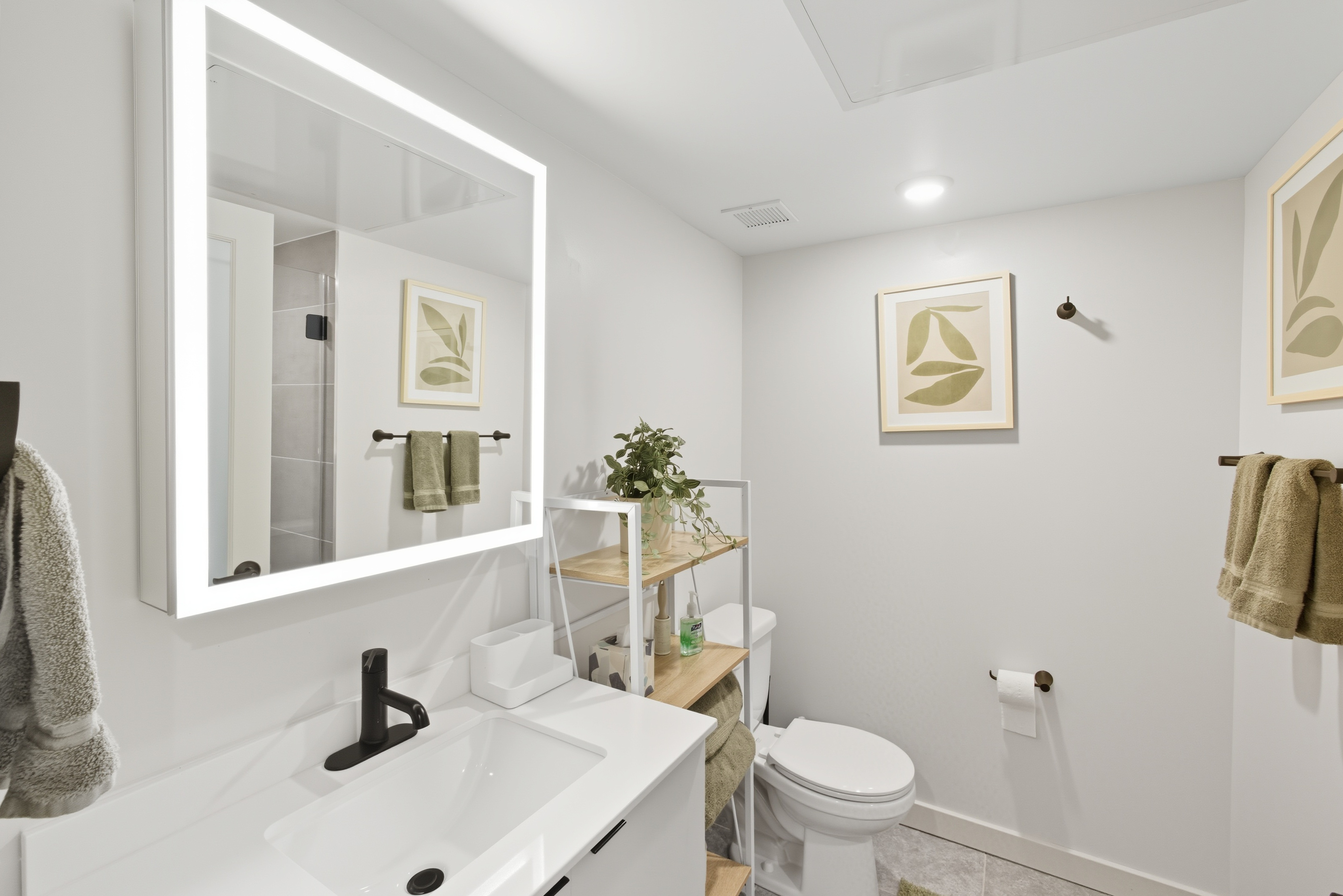 NEW Copper Flats 1 Bed/1 Bath With Amenities photo 4