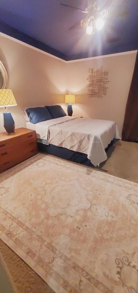 Charming 4-BR Home for Rent photo 2
