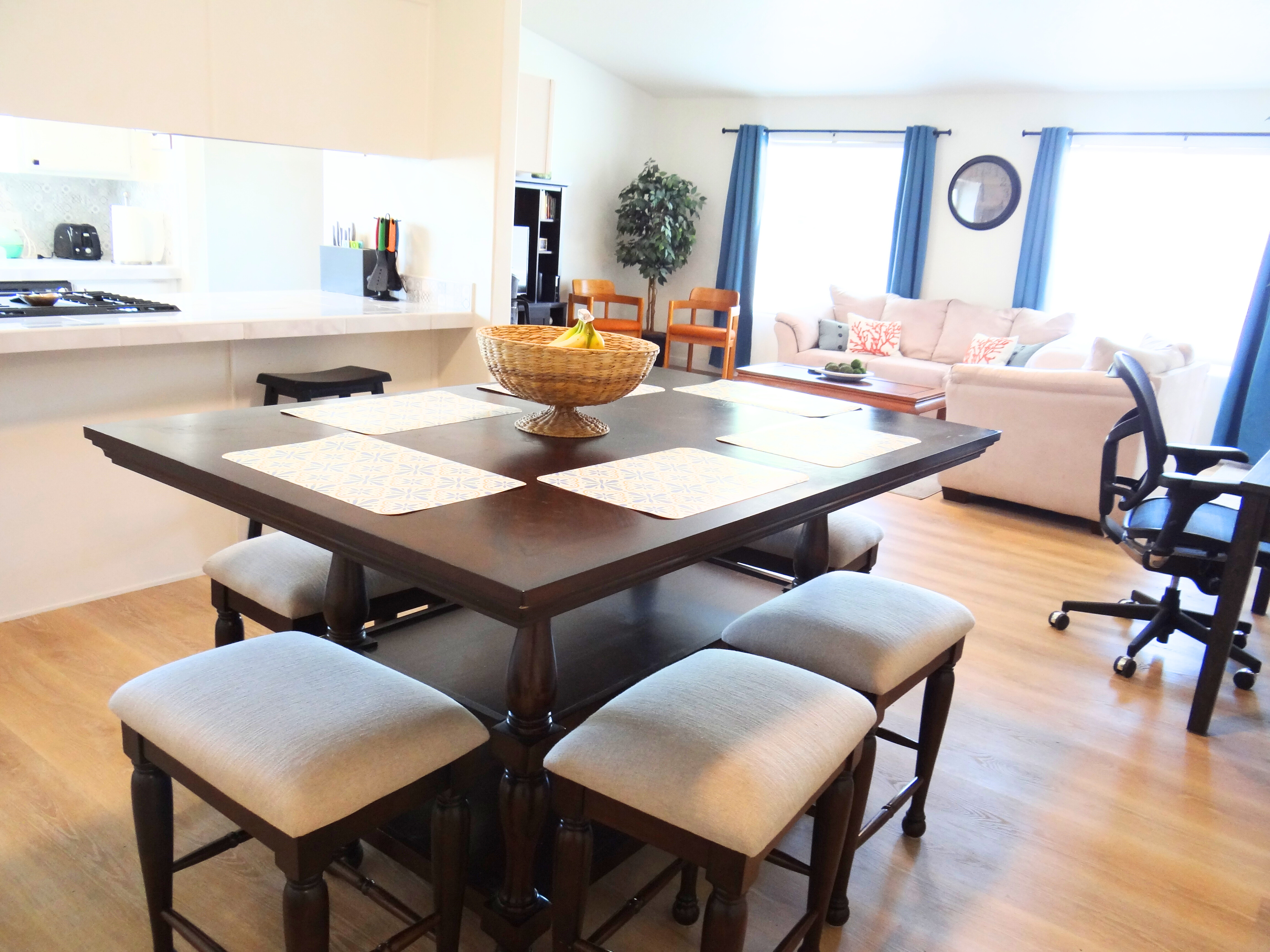 Comfortable Room Rentals for Working Professionals photo 4