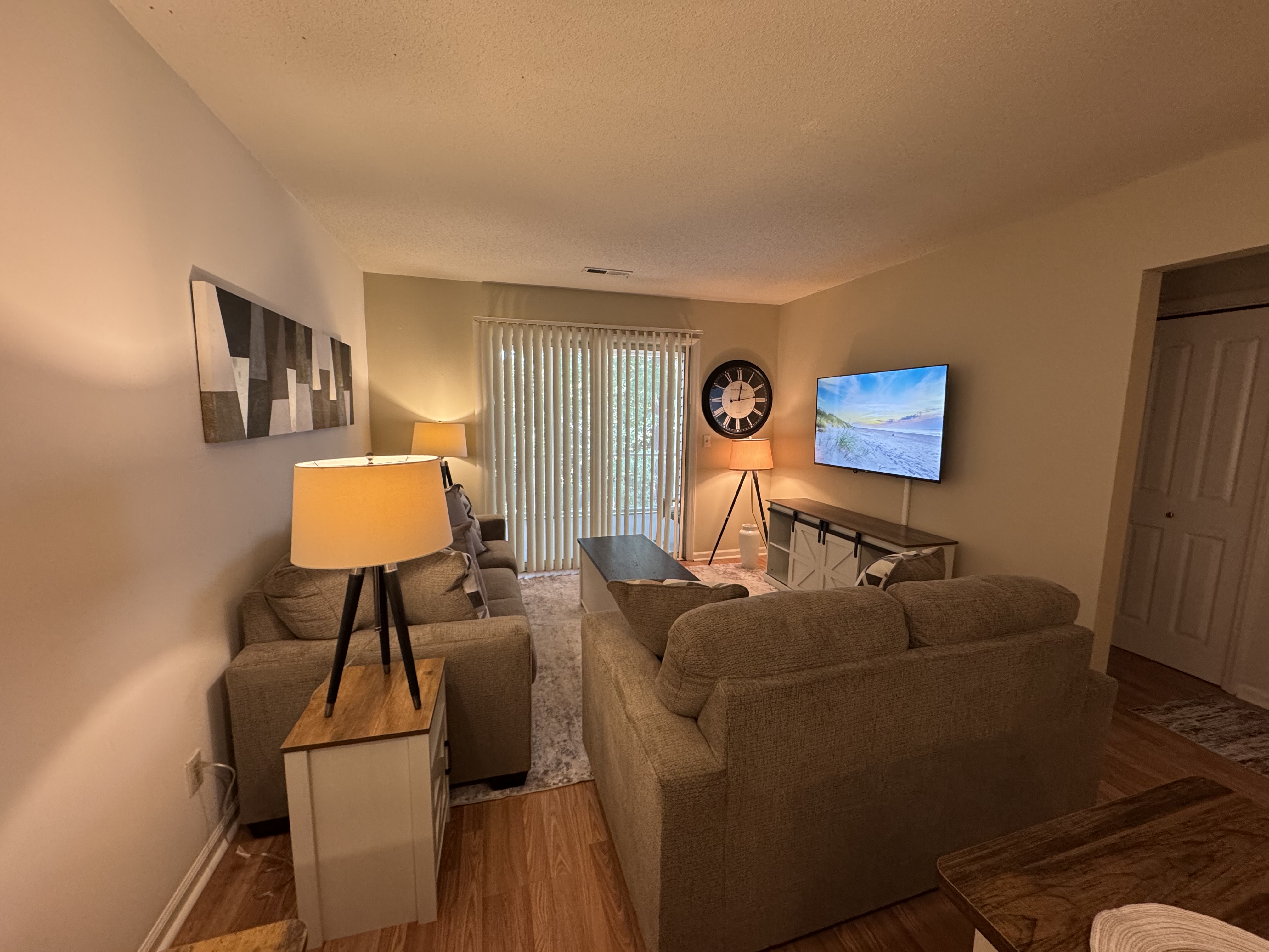 Cozy 2BD/2BA Condo near Medical Center with Pool! photo 2