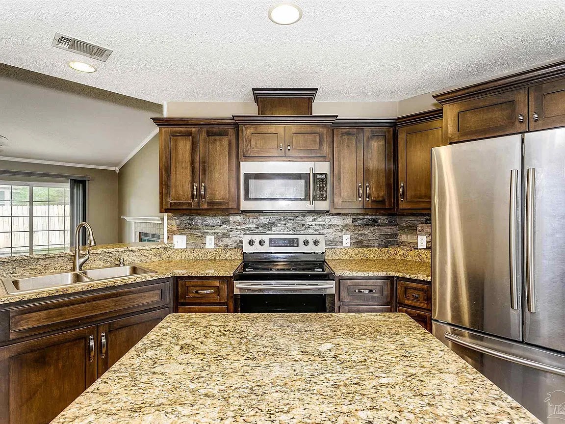 Pensacola Private Queen Room in Quiet Updated Home photo 5