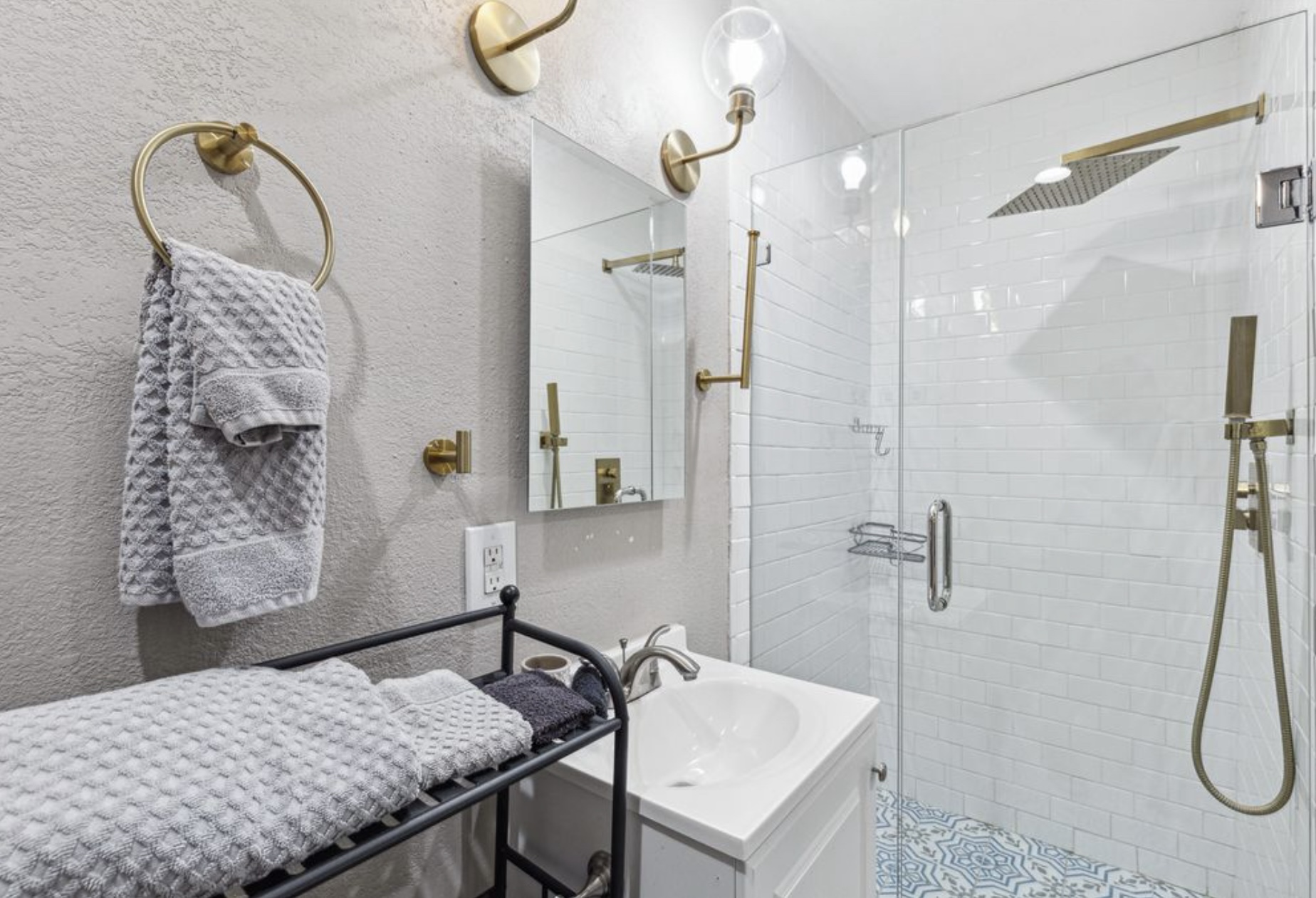 Charming 1-Bedroom Apartment Near Bishop Arts photo 4