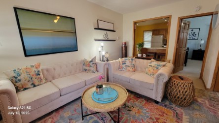 River View 1 BR Upper w/SunRoom photo 3