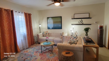 River View 1 BR Upper w/SunRoom photo 4
