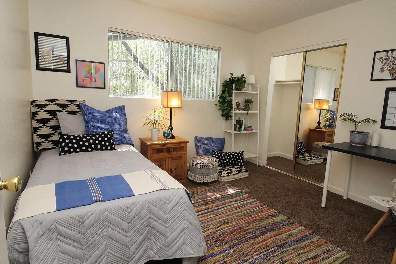 ✨ Beautiful 2-Bedroom Apartment for Rent✨ photo 4