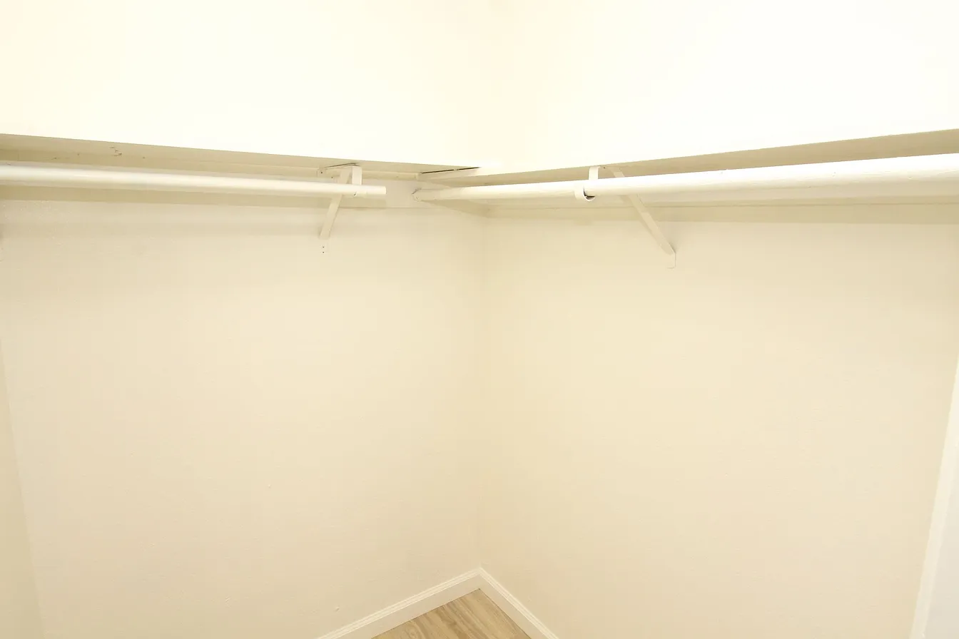 ✨ Beautiful 2-Bedroom Apartment for Rent✨ photo 3