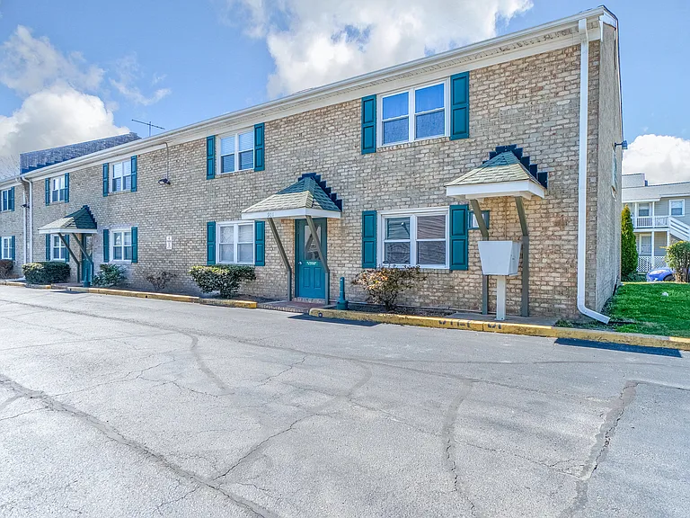 ✨Beautiful 2 bedroom and 1 bathroom ✨ photo 2