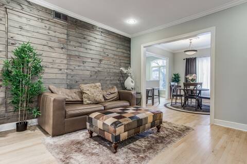 4011 Roswell Street, a stylish 3-bedroom, 2-bath  photo 4