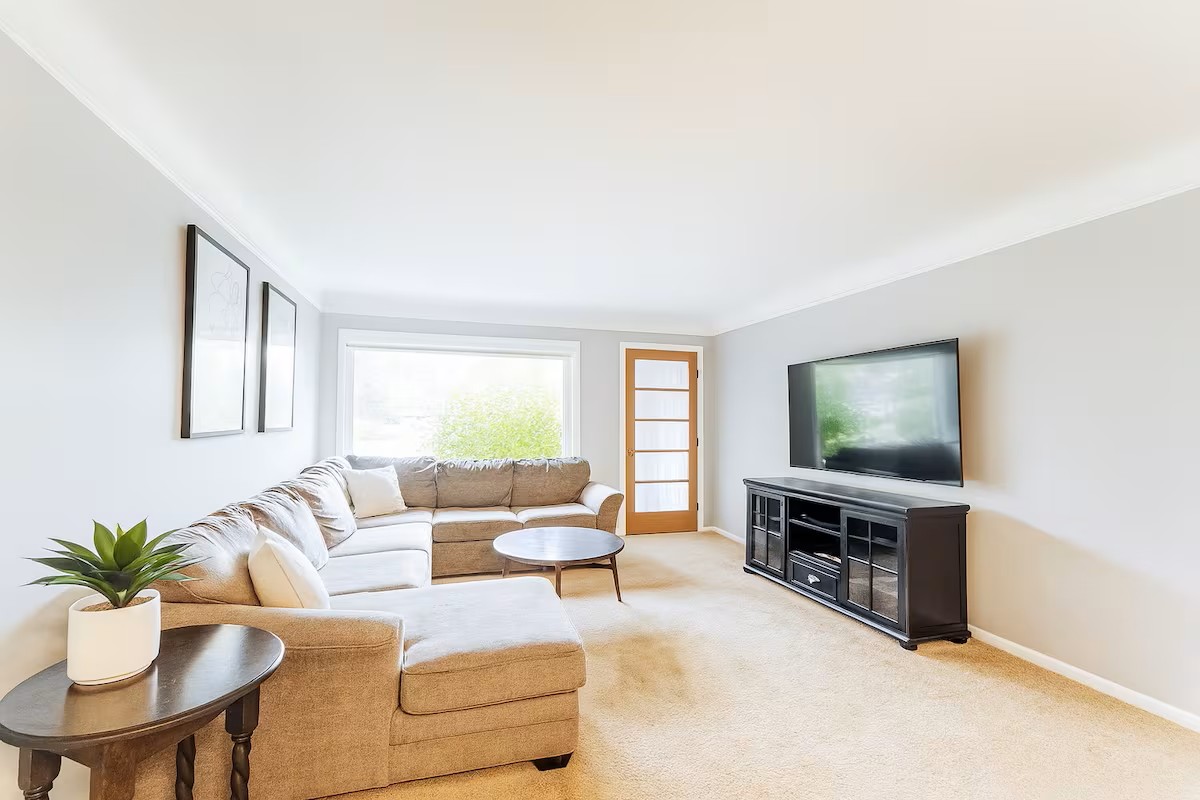 Modern 3BR House + Office with Fenced Yard photo 2