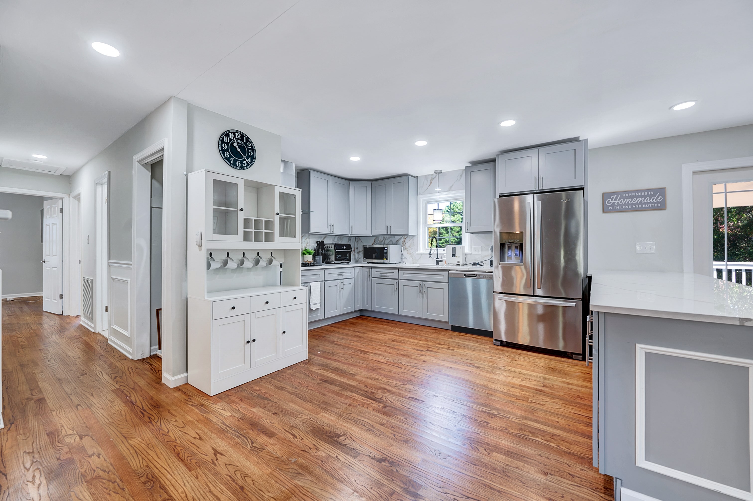 Beautiful North Hills home near Six Forks Road photo 2