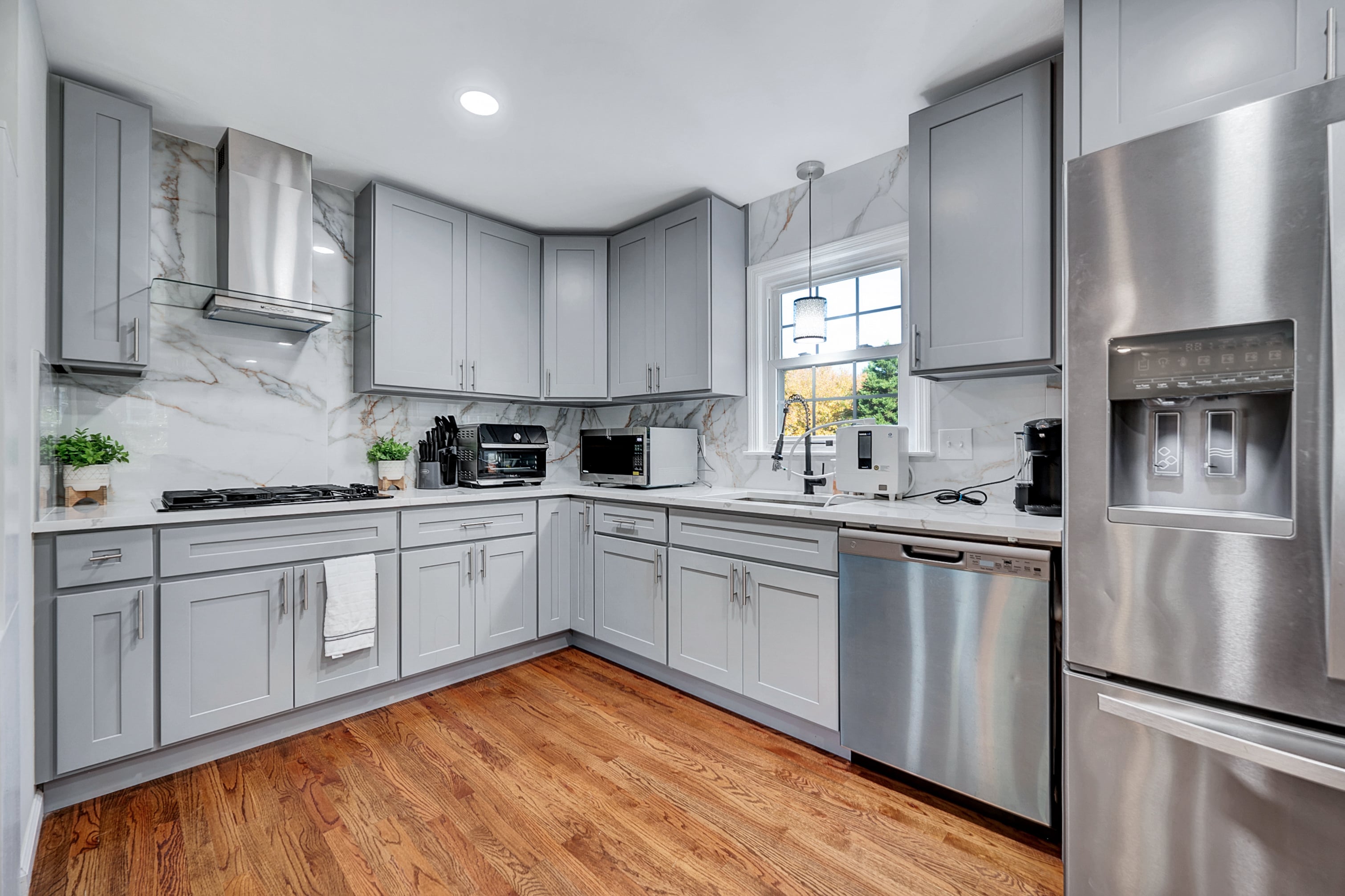 Beautiful North Hills home near Six Forks Road photo 3