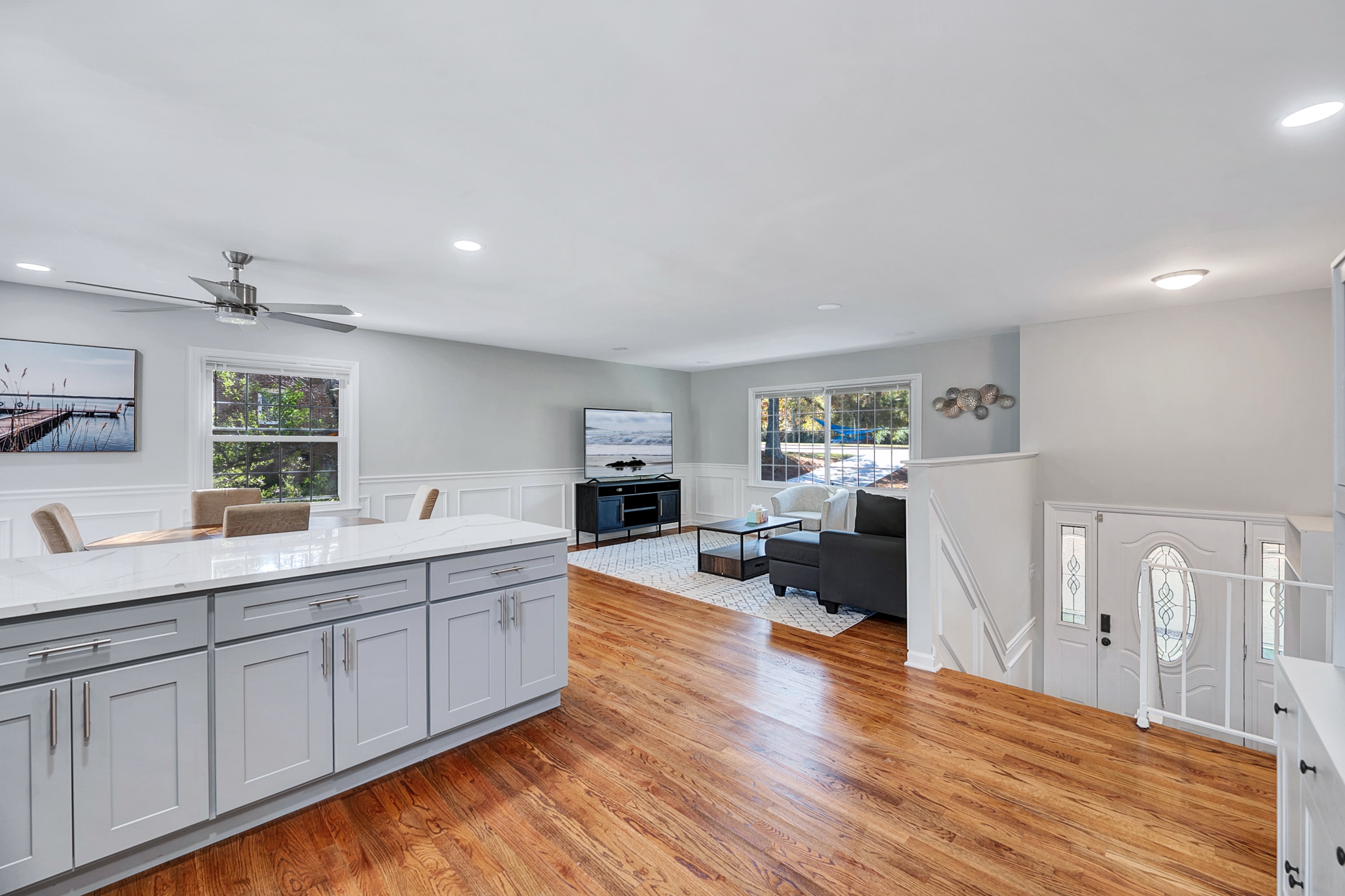 Beautiful North Hills home near Six Forks Road photo 4