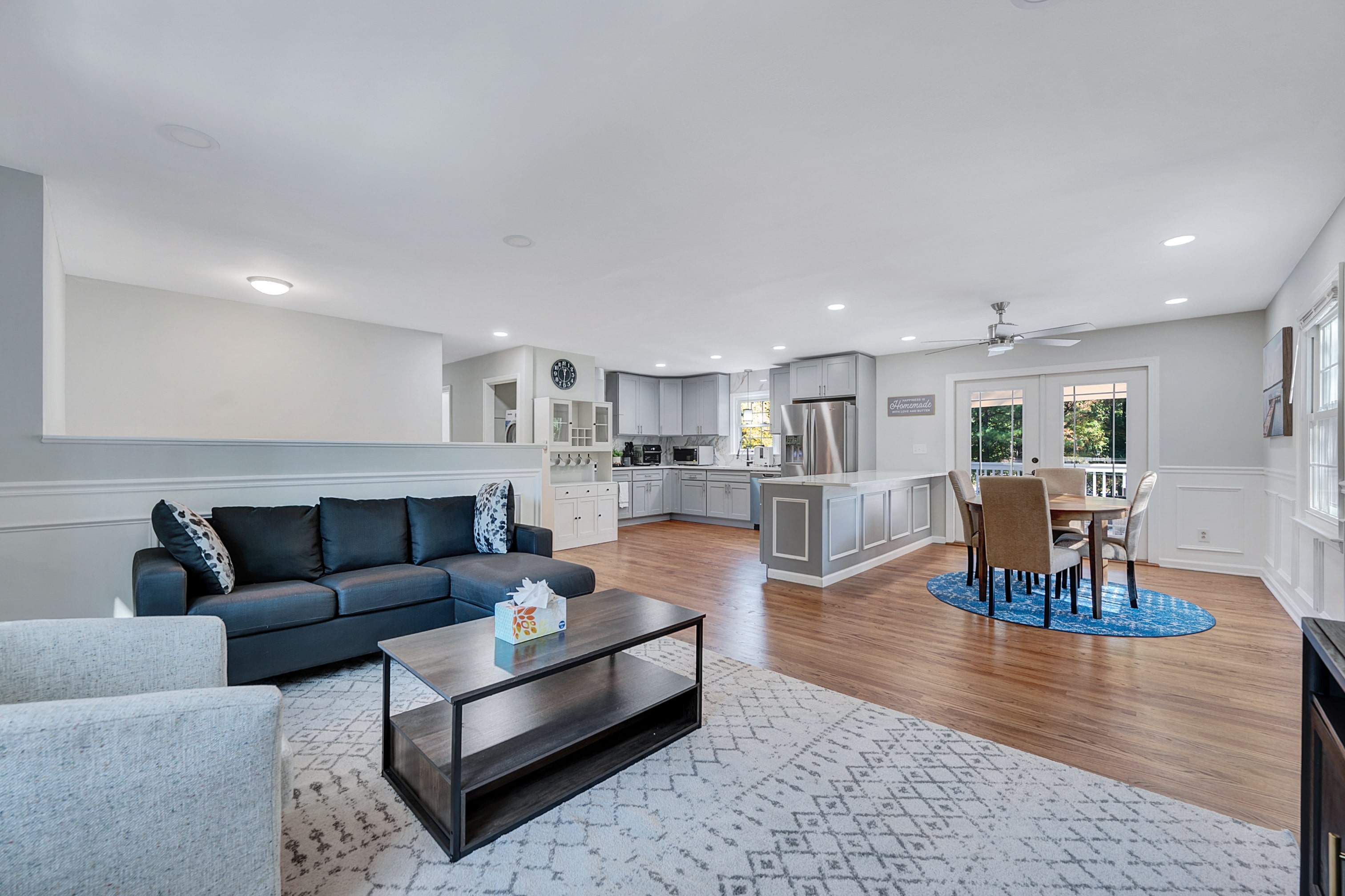 Beautiful North Hills home near Six Forks Road photo 5