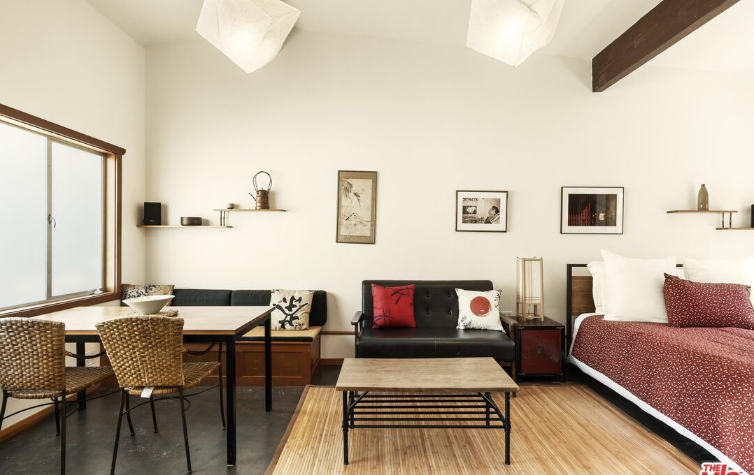 Private Furnished Guest Oasis in Brentwood, LA photo 2