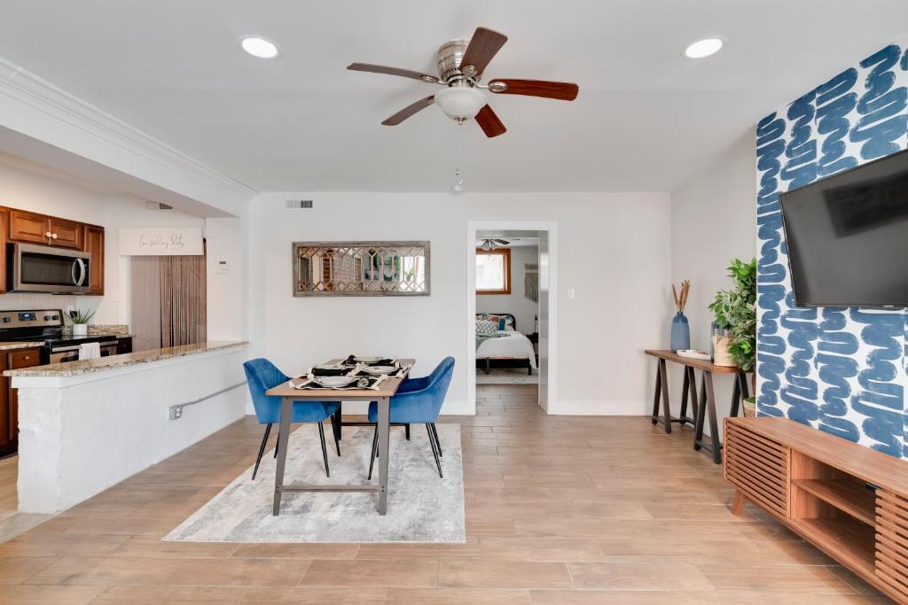 Cozy 1BR Apt in Shockoe Bottom Close to Nightlife! photo 2