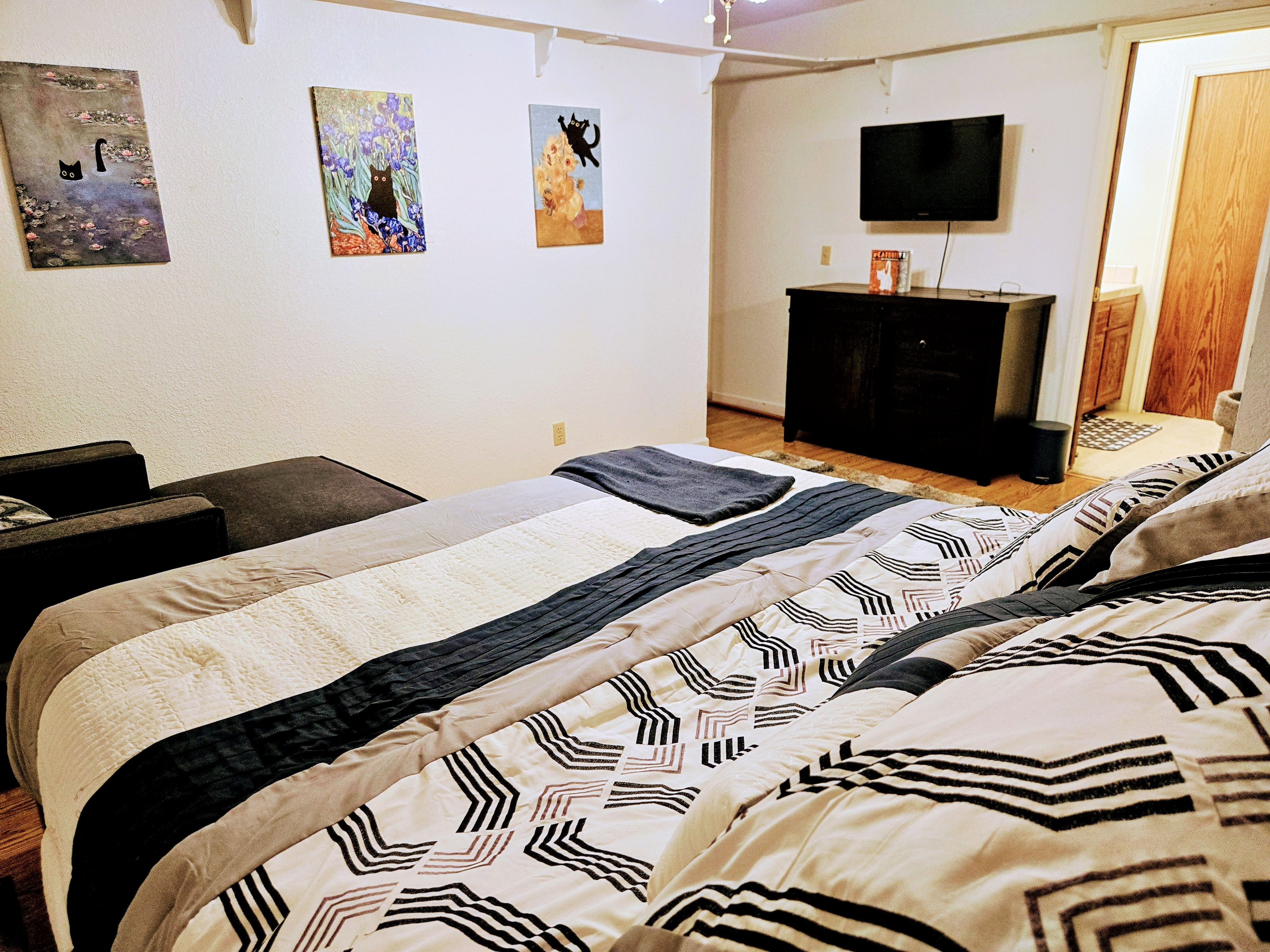 Charming room near town and 30min from Yosemite photo 2