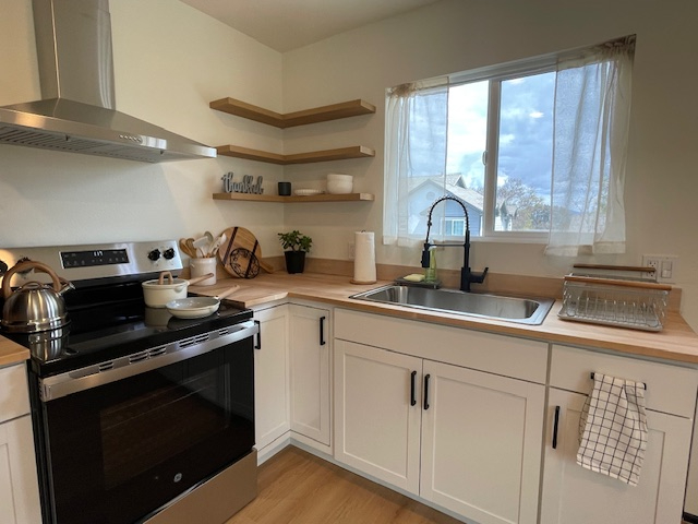 Stay Close, Rest Easy - Bright cozy new 1br/1ba photo 4