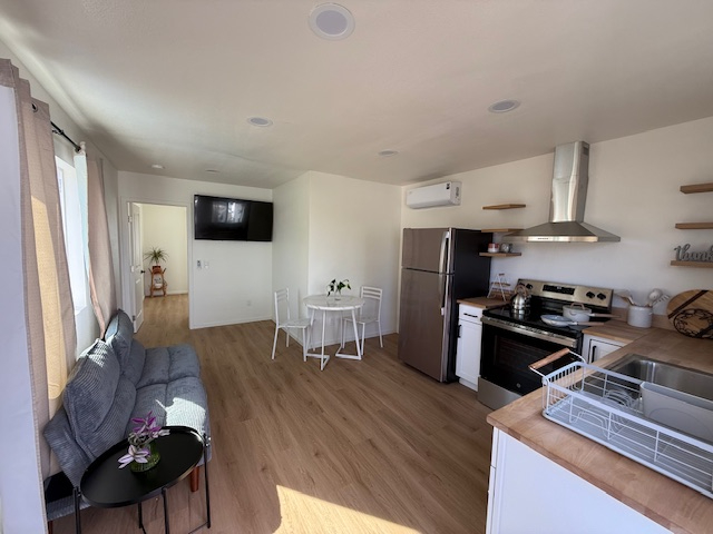 Stay Close, Rest Easy - Bright cozy new 1br/1ba photo 5