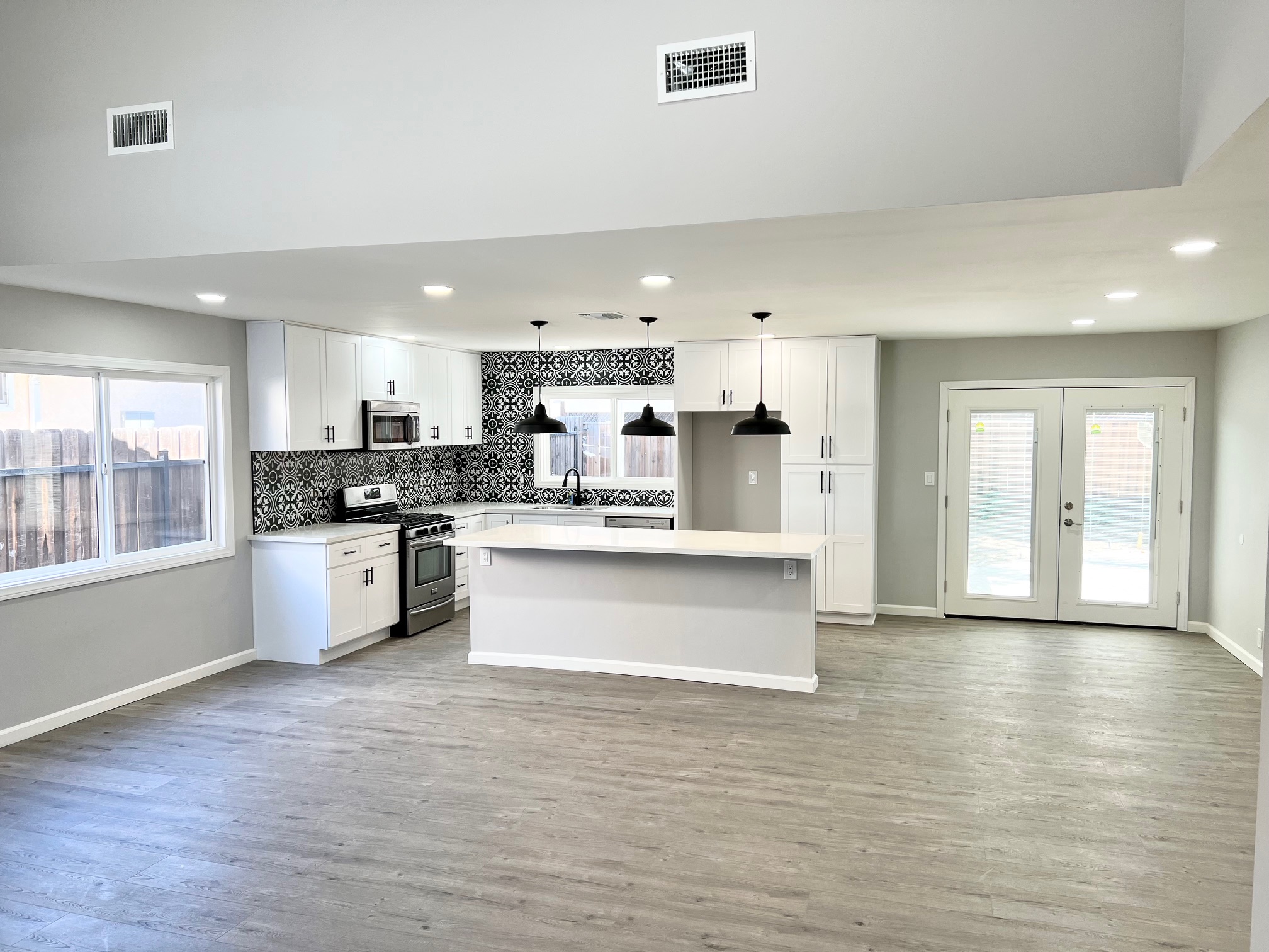 SoCal Simi Valley Insurance Housing Furnished Home photo 5