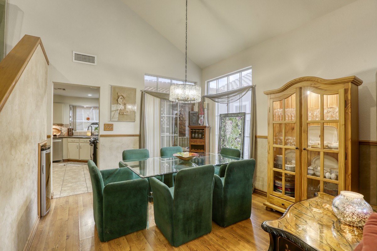 Northwest Vegas, come relax in this lovely home photo 5