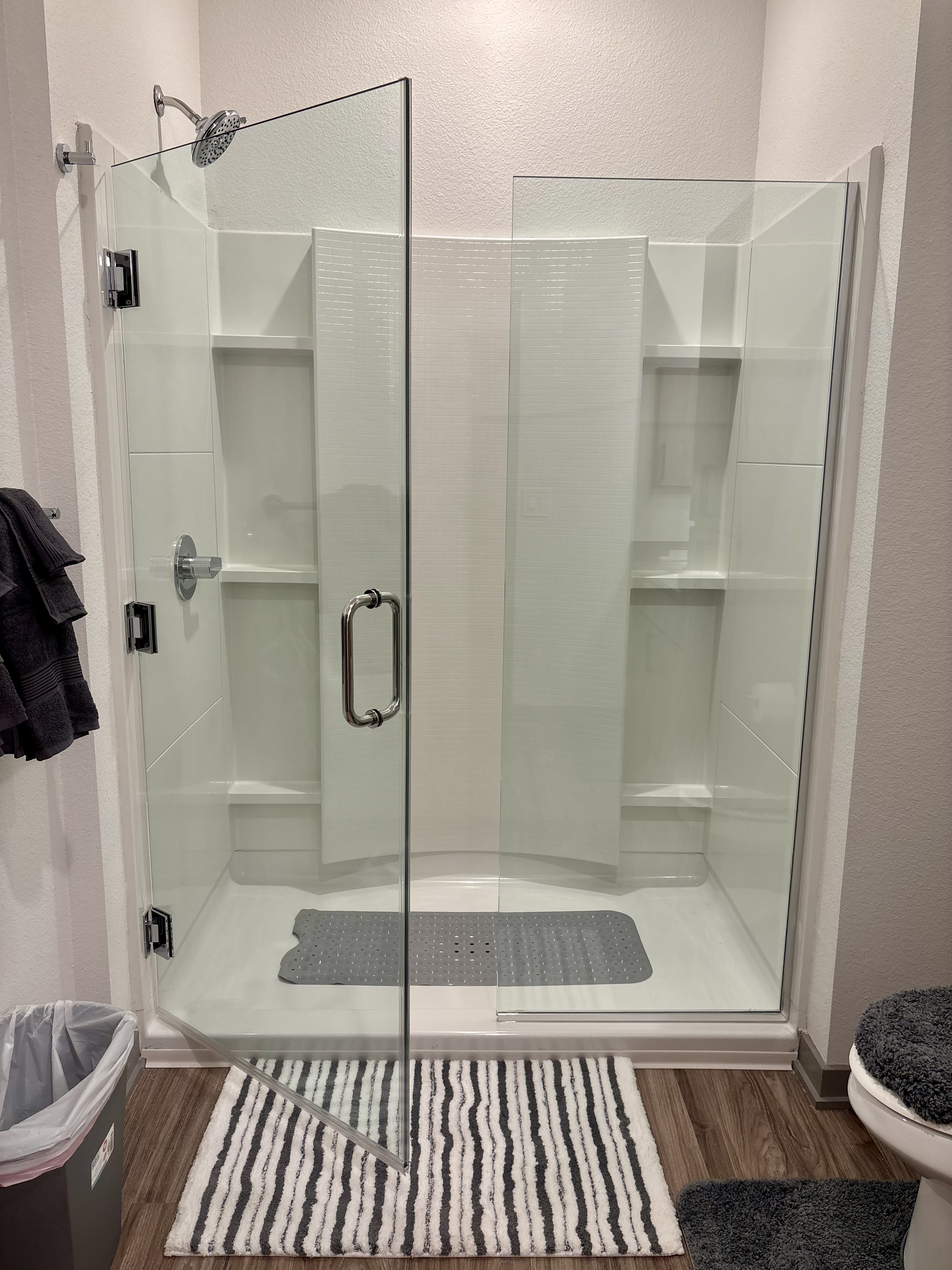 Mid-Term Furnished 2BD • All Utilities photo 4