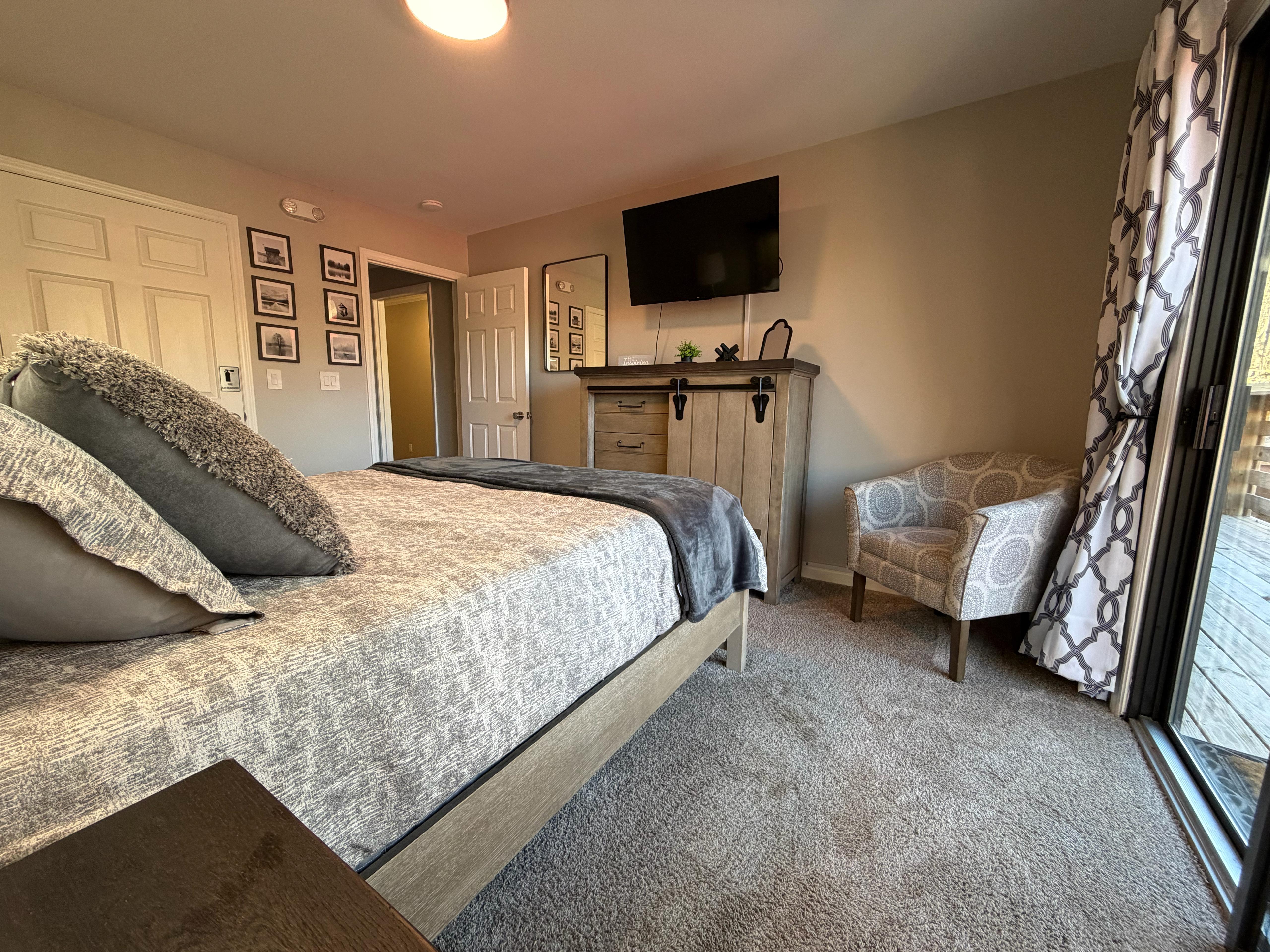 Lake Haven Gem: 2BR/2BA Vacation Spot!  photo 4