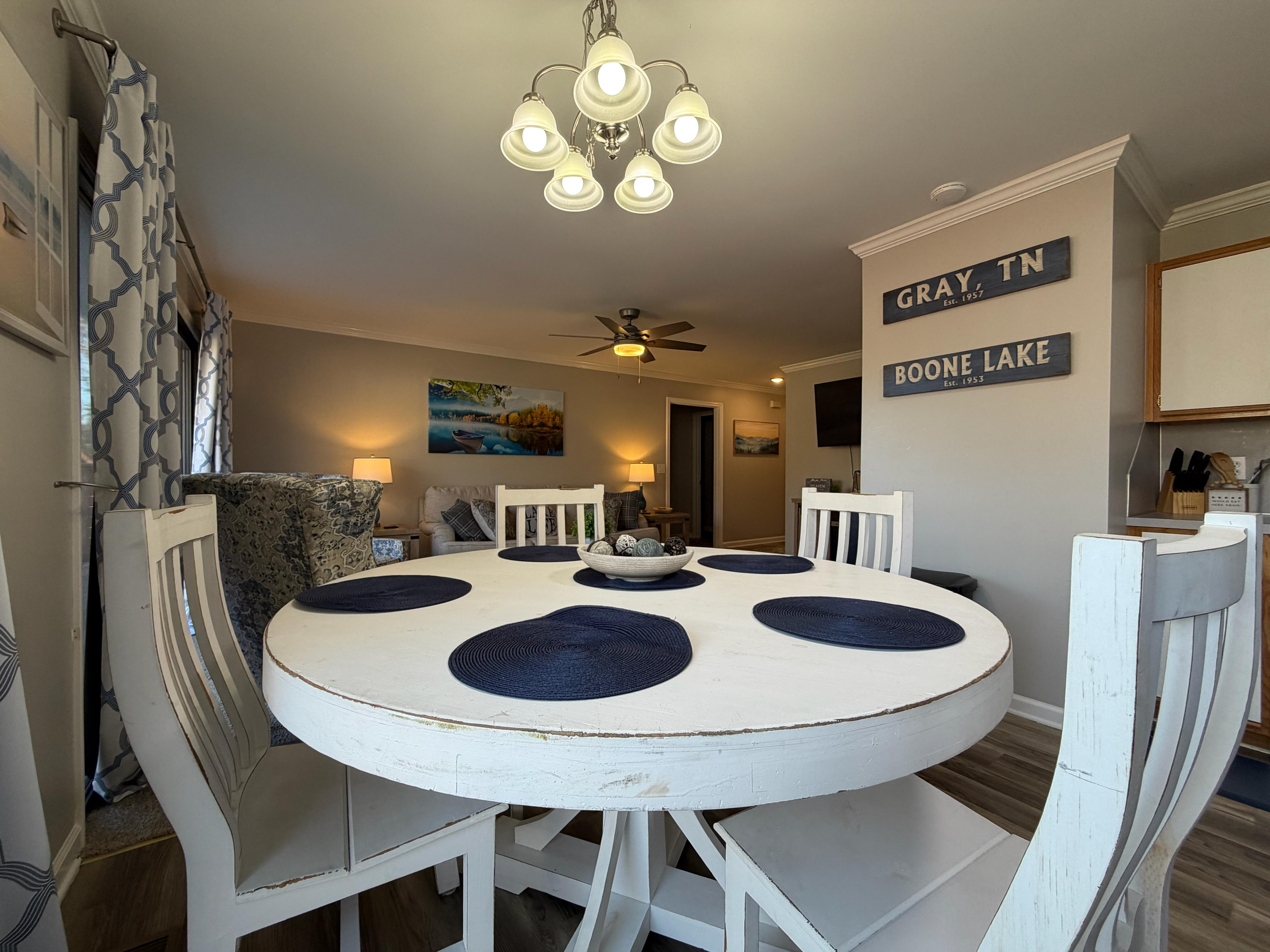 Lake Haven Gem: 2BR/2BA Vacation Spot!  photo 5