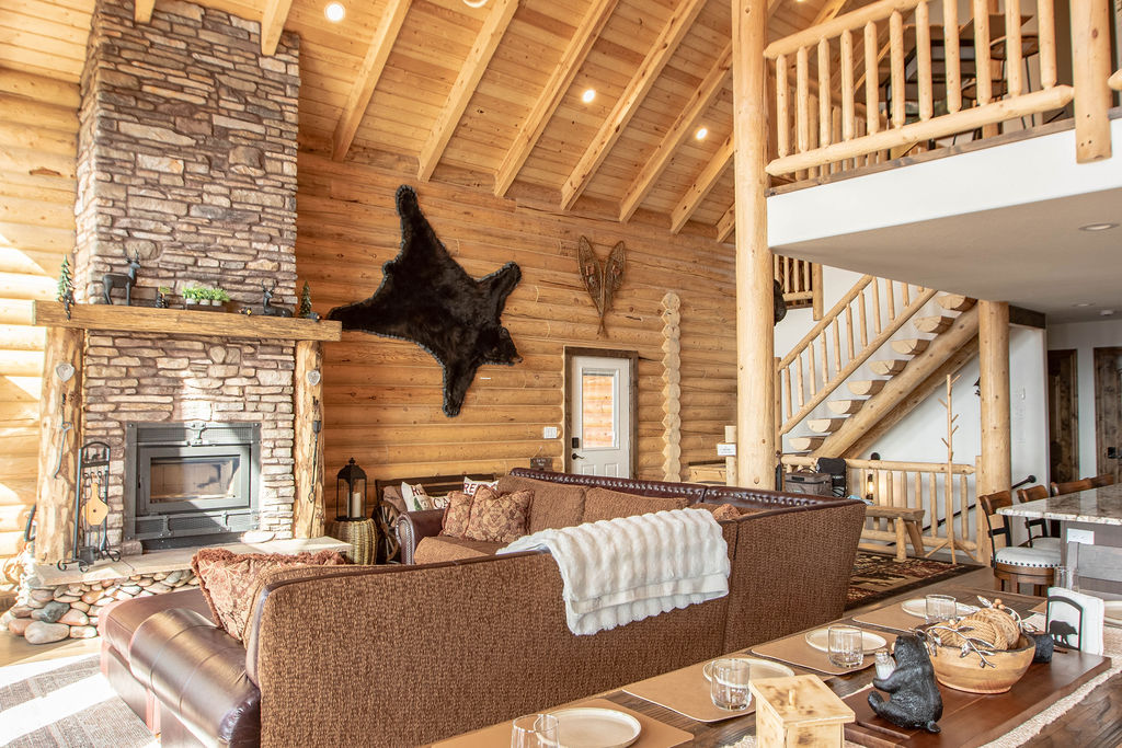 Luxury Fully-Furnished 4BR 5BATH Cabin photo 3