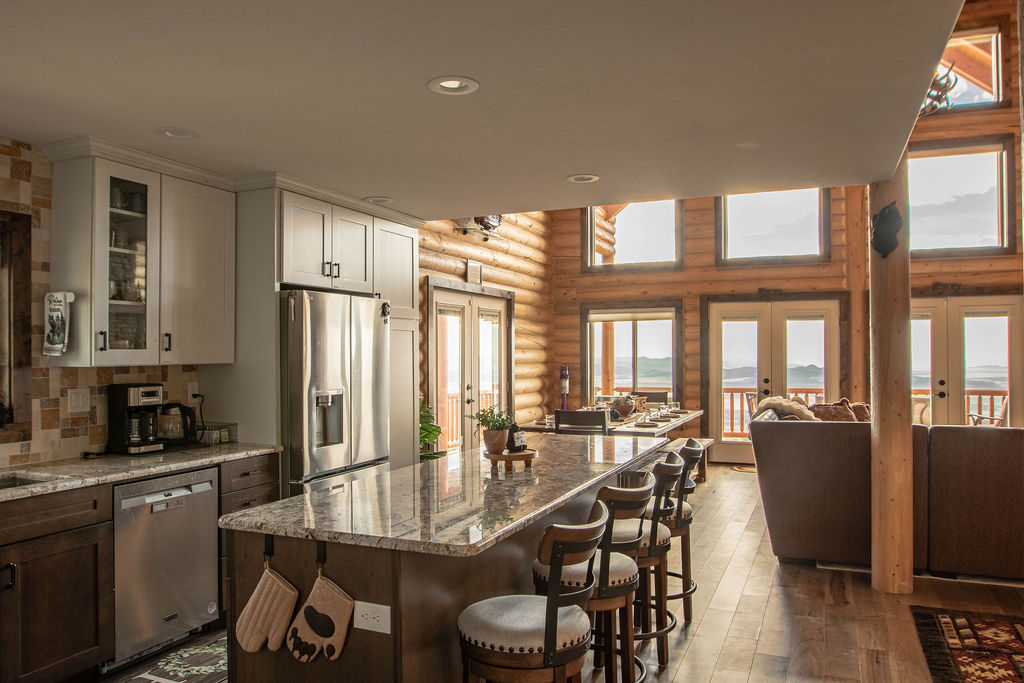 Luxury Fully-Furnished 4BR 5BATH Cabin photo 5