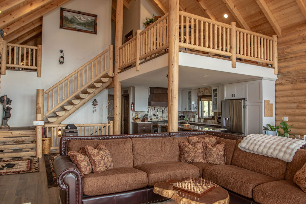 Luxury Fully-Furnished 4BR 5BATH Cabin photo 4