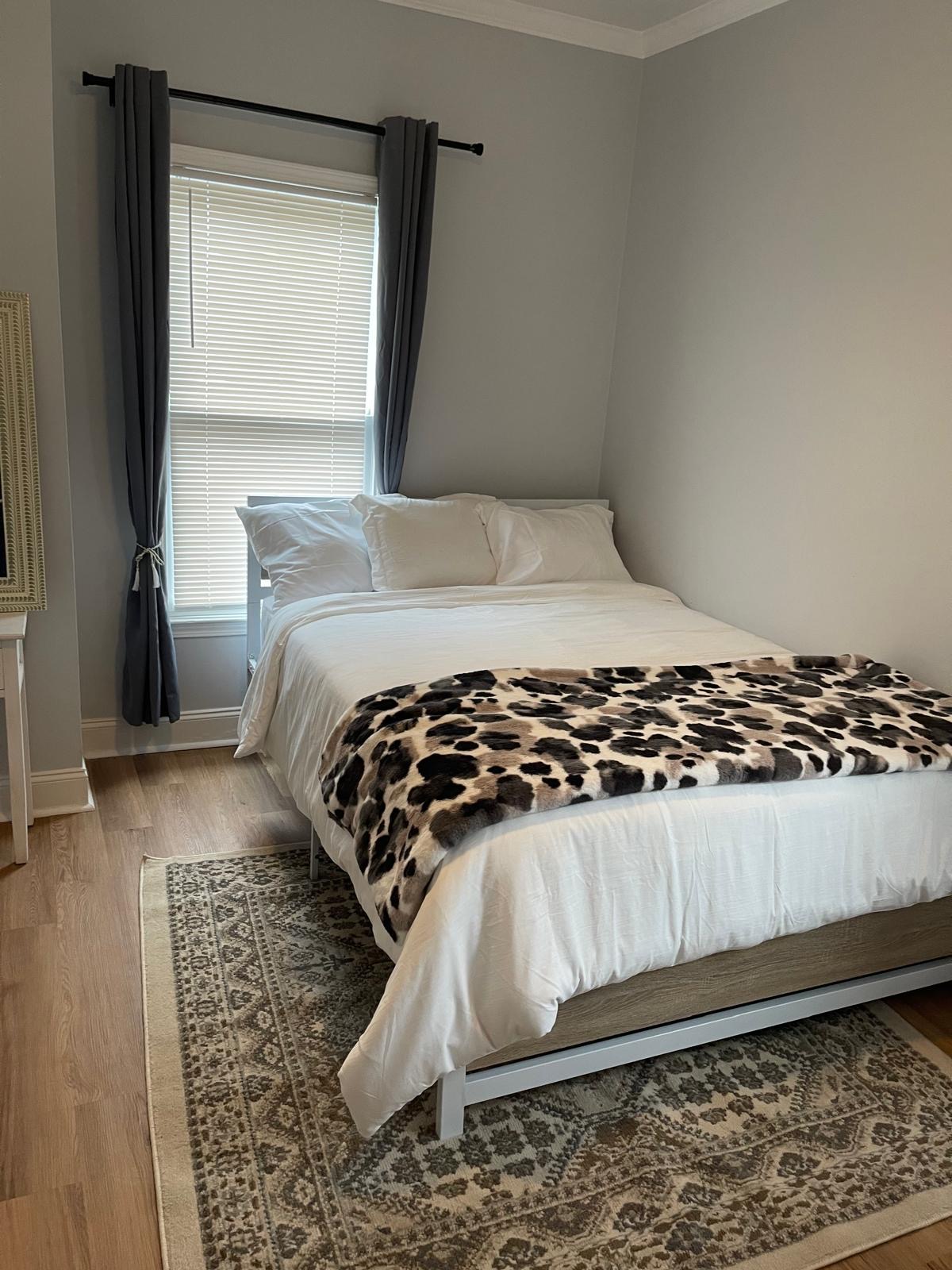 Modern Furnished 4BR Home Near Downtown ATL photo 4