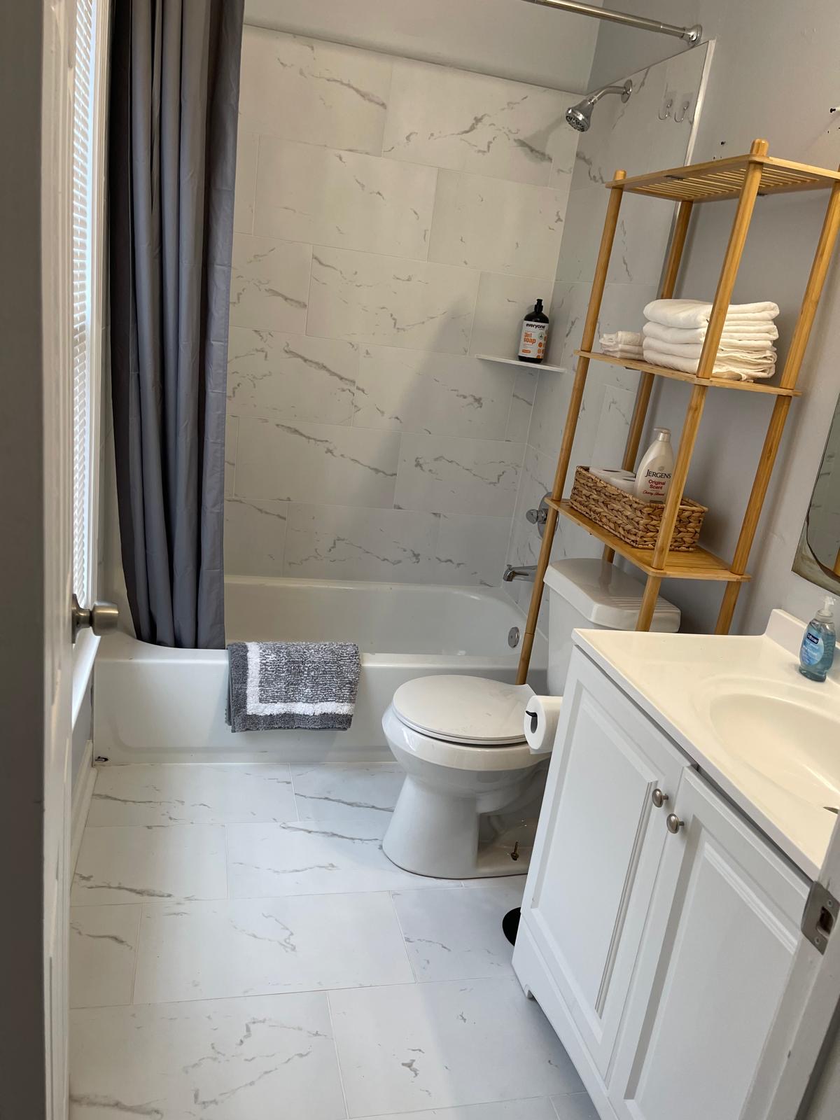 Modern Furnished 4BR Home Near Downtown ATL photo 2