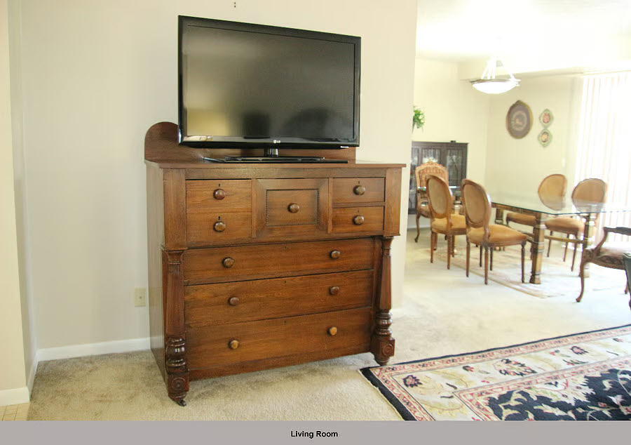 Beachwood, OH-Furnished 2-Bed/, 2 Full bath Apt photo 3