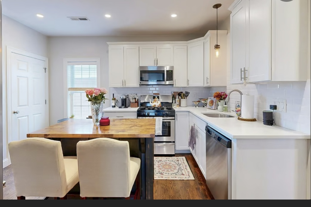🏡 Fully Furnished 3-Bedroom Apartment | Boston Ac photo 2