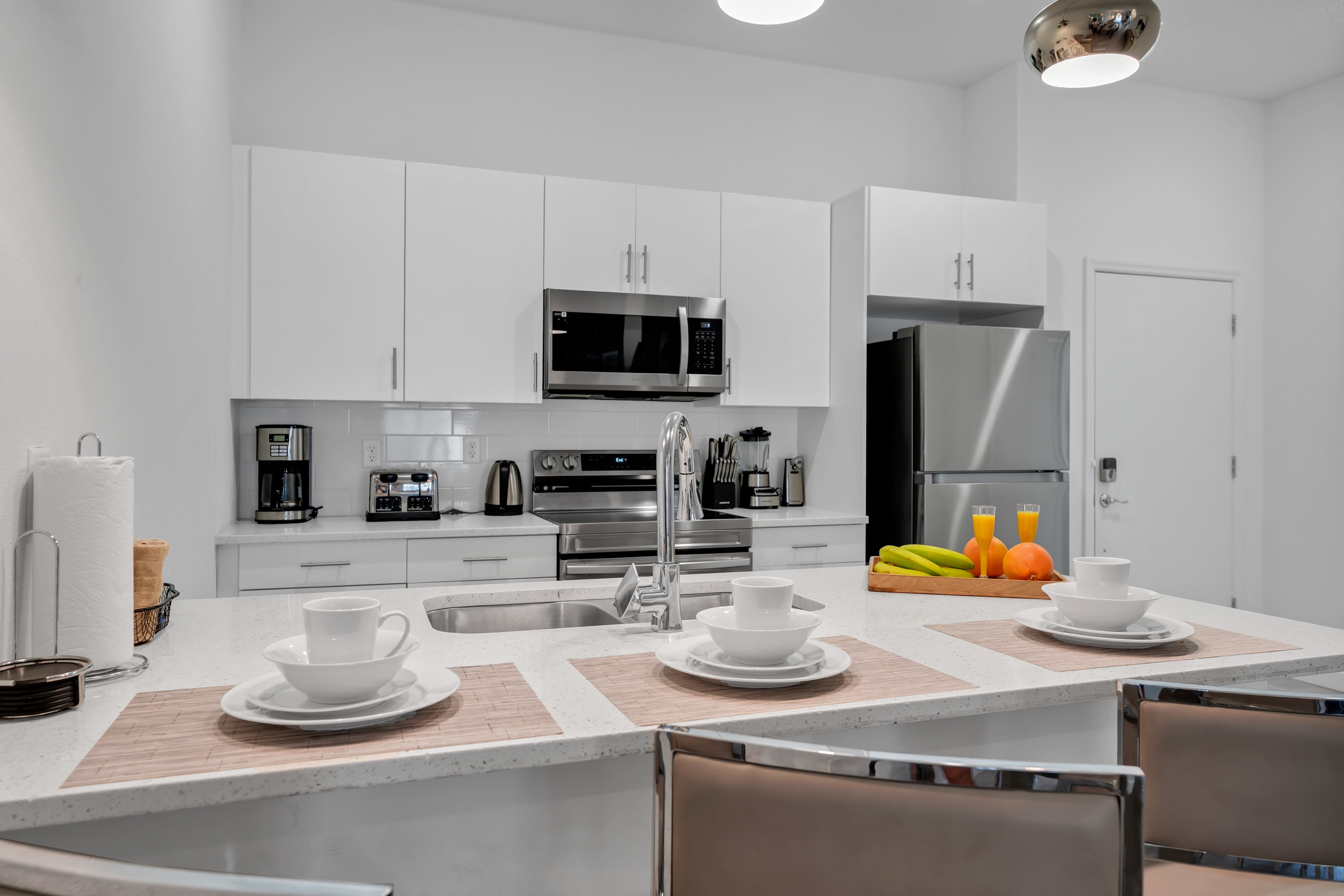 4BR Mid-Term Home • Private Pool • Near Disney photo 4