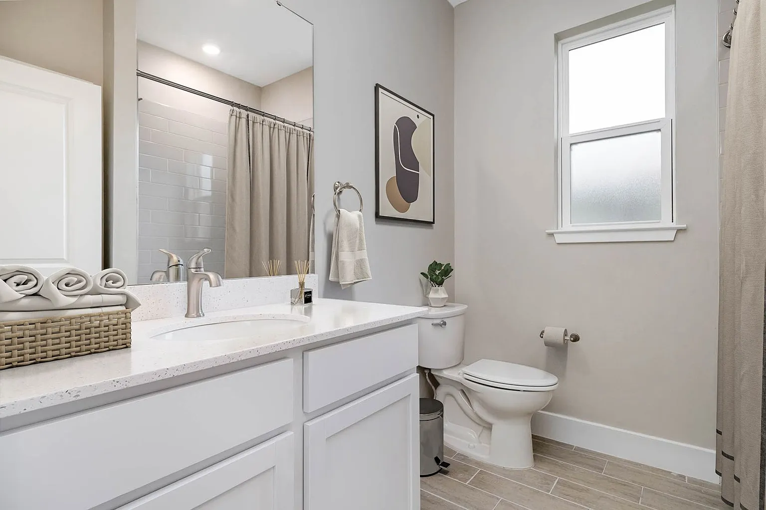 Spacious 4-Bedroom Retreat in Palm Coast photo 5