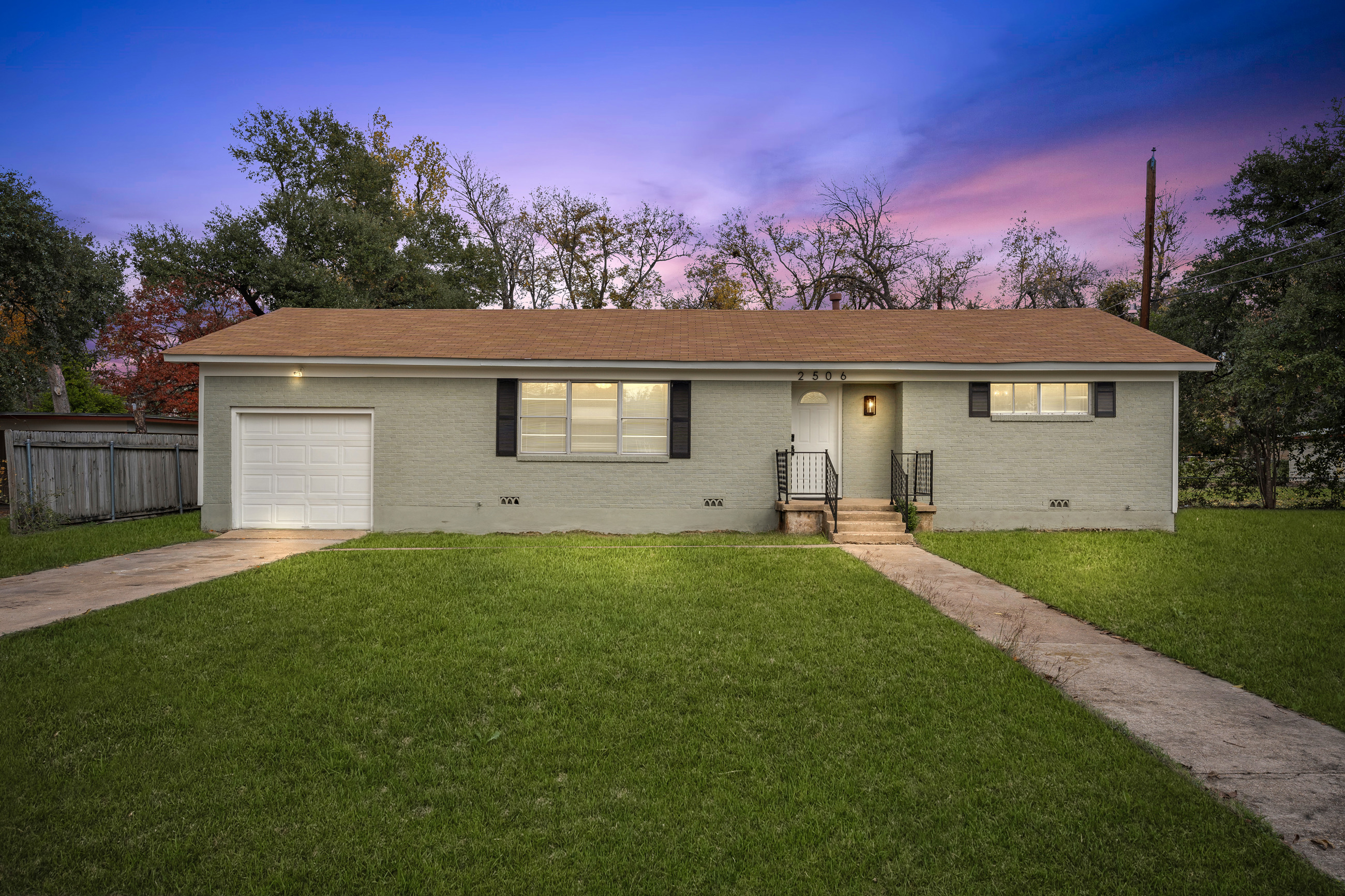 Update Vintage Home- Quiet Neighborhood photo 4