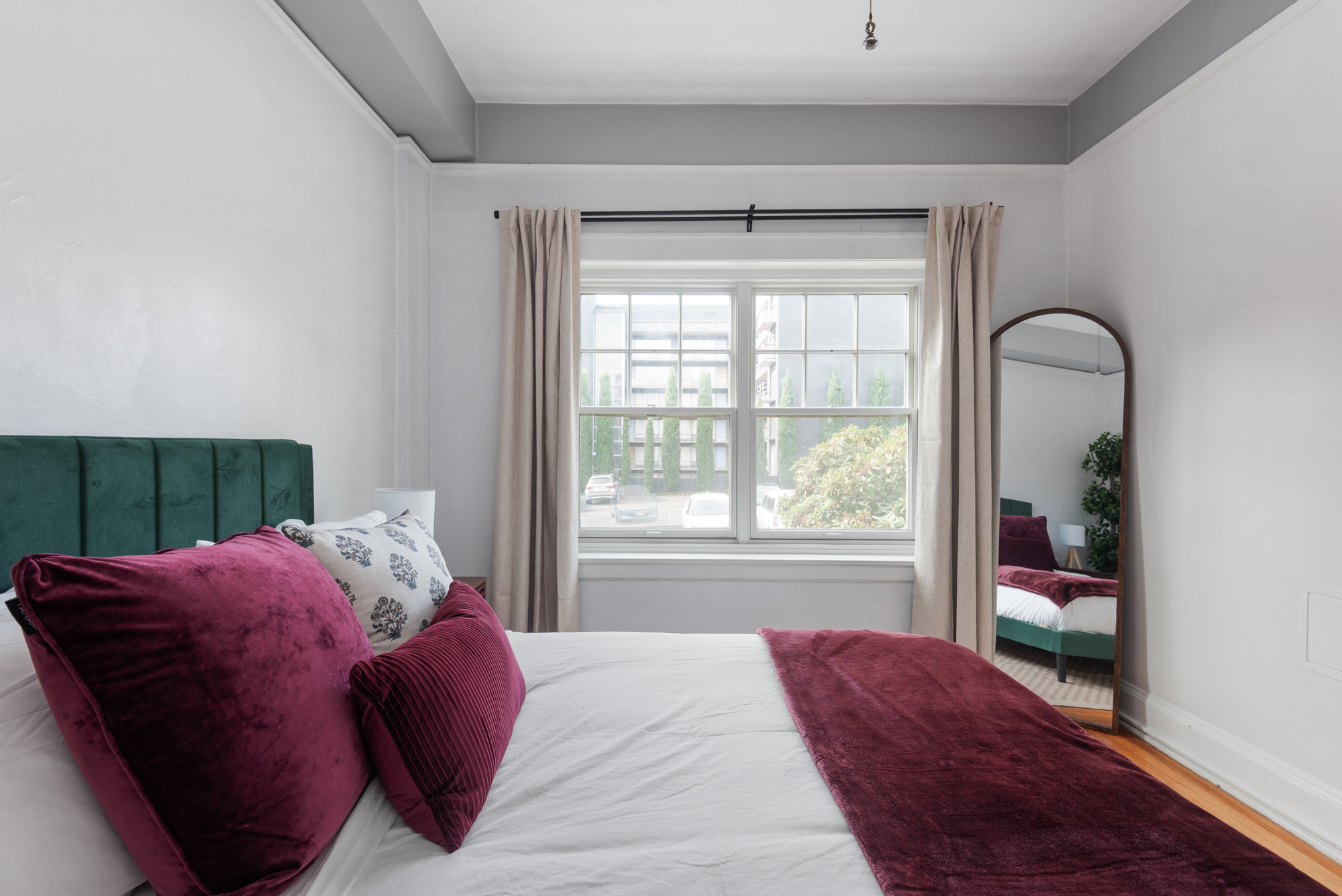Spacious Flat, Steps to 23rd & TJ's + Parking photo 4