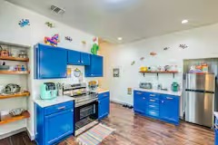 2BR w/3 Beds: King William Long Stay Near Downtown photo 2