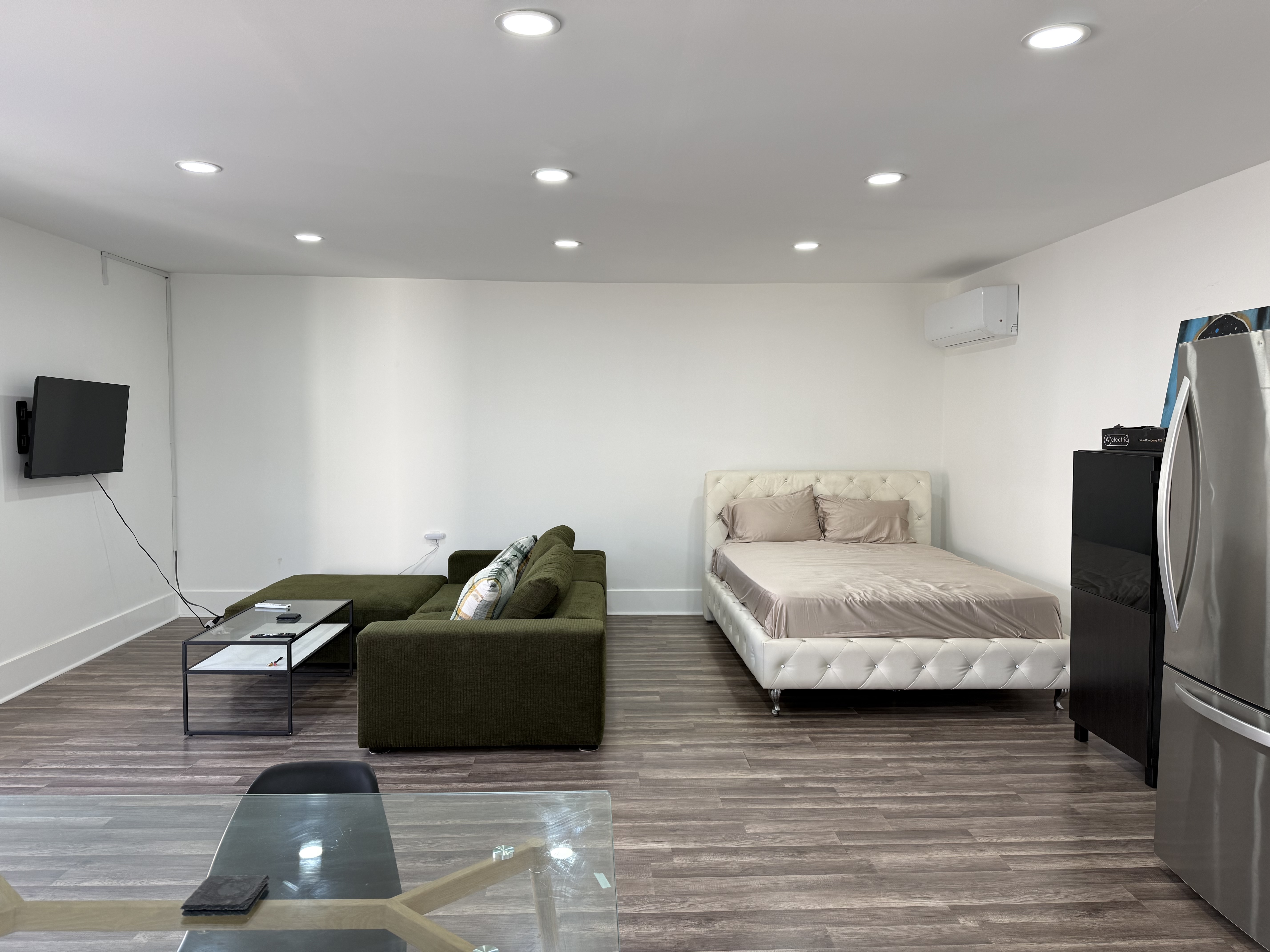 Studio for Rent (Inglewood, Los Angeles, CA) photo 5