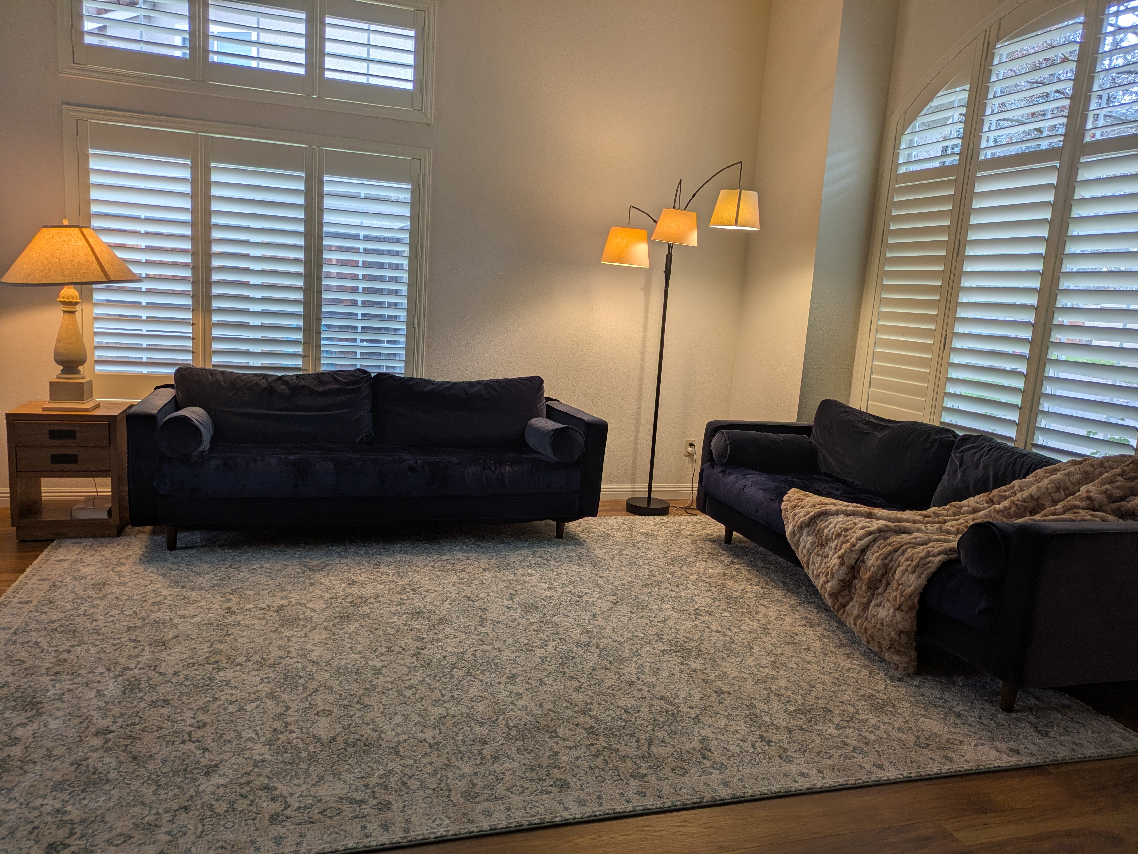 Furnished 5 Bed 3 Bath Home in Folsom (2470sqft) photo 3