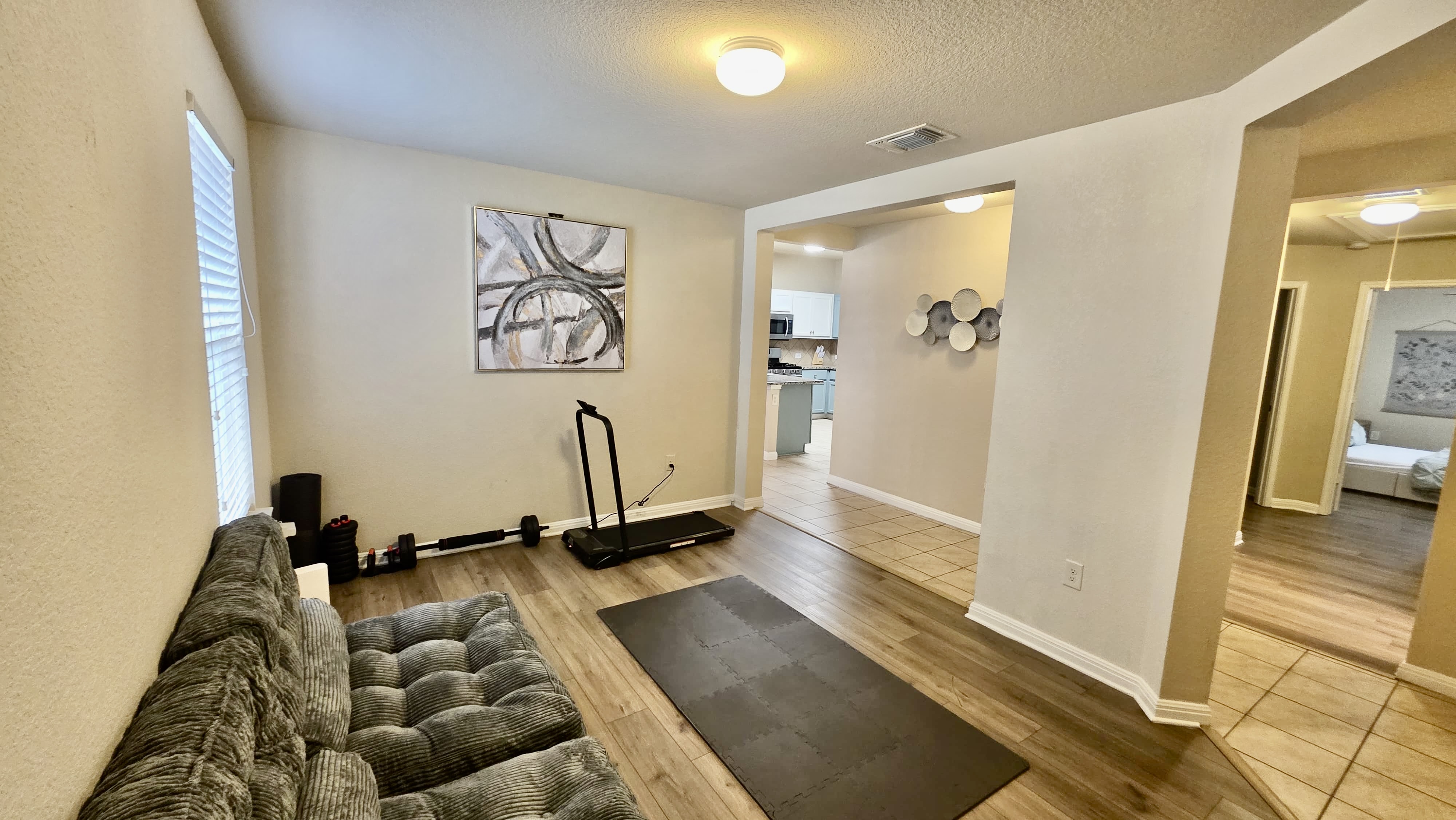 Cozy Northeast Austin Home with Office & Gym photo 3