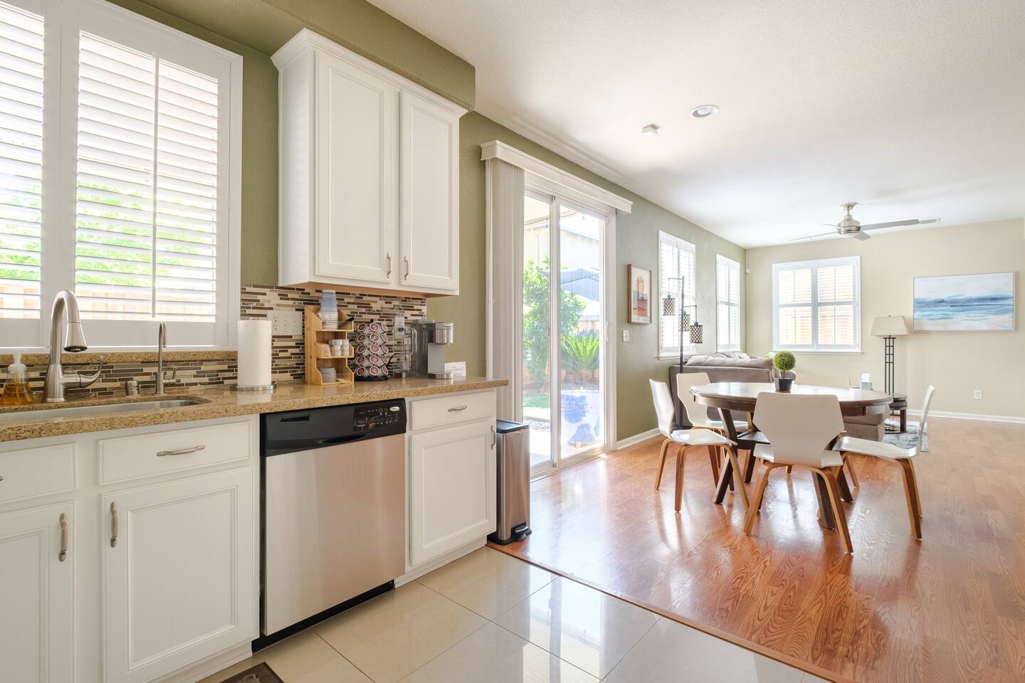 Spacious 4-Bedroom Modern Retreat Near Everything! photo 5