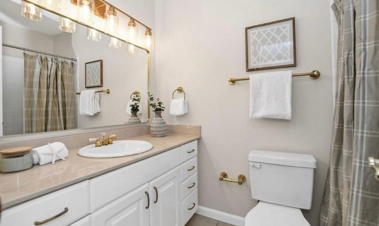 Newly Remodeled 2BR/2BTH Condo photo 4