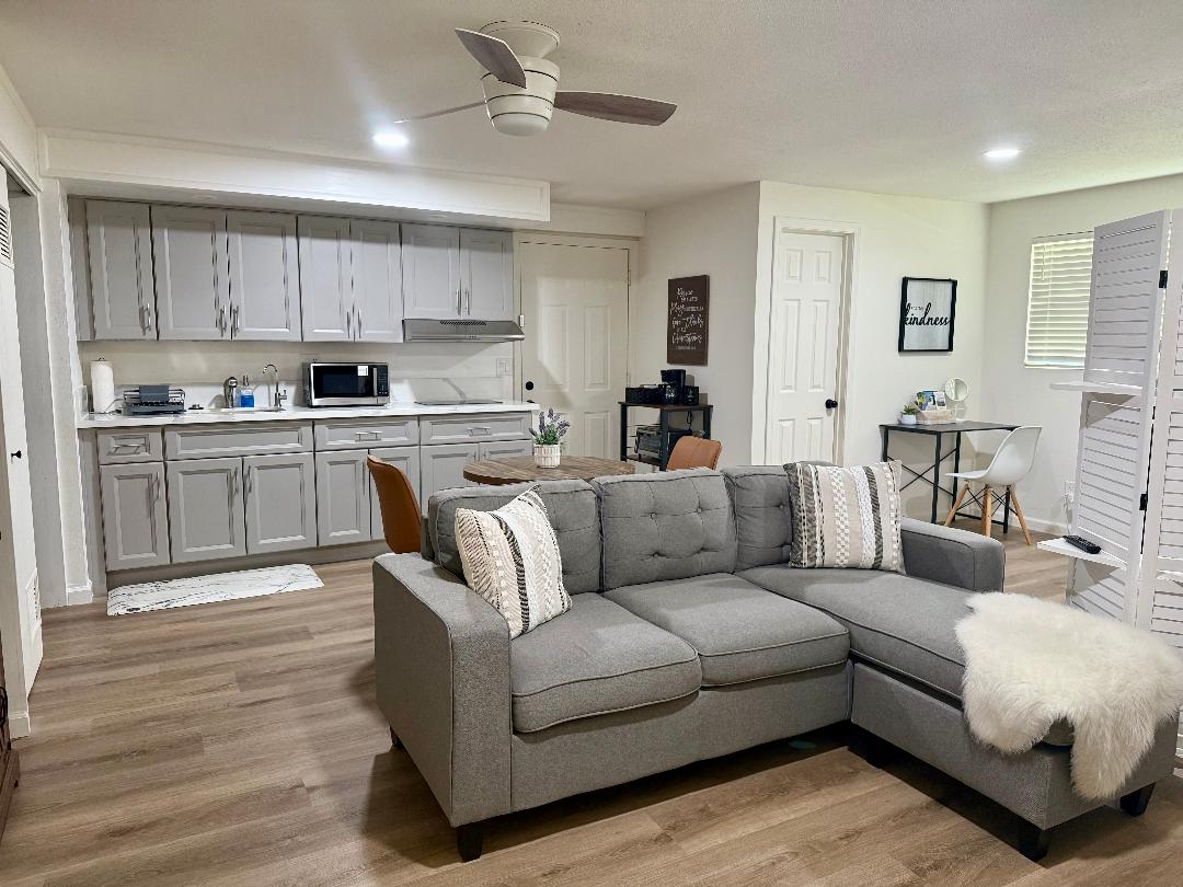 Fully Furnished Studio in South Redlands, CA photo 3