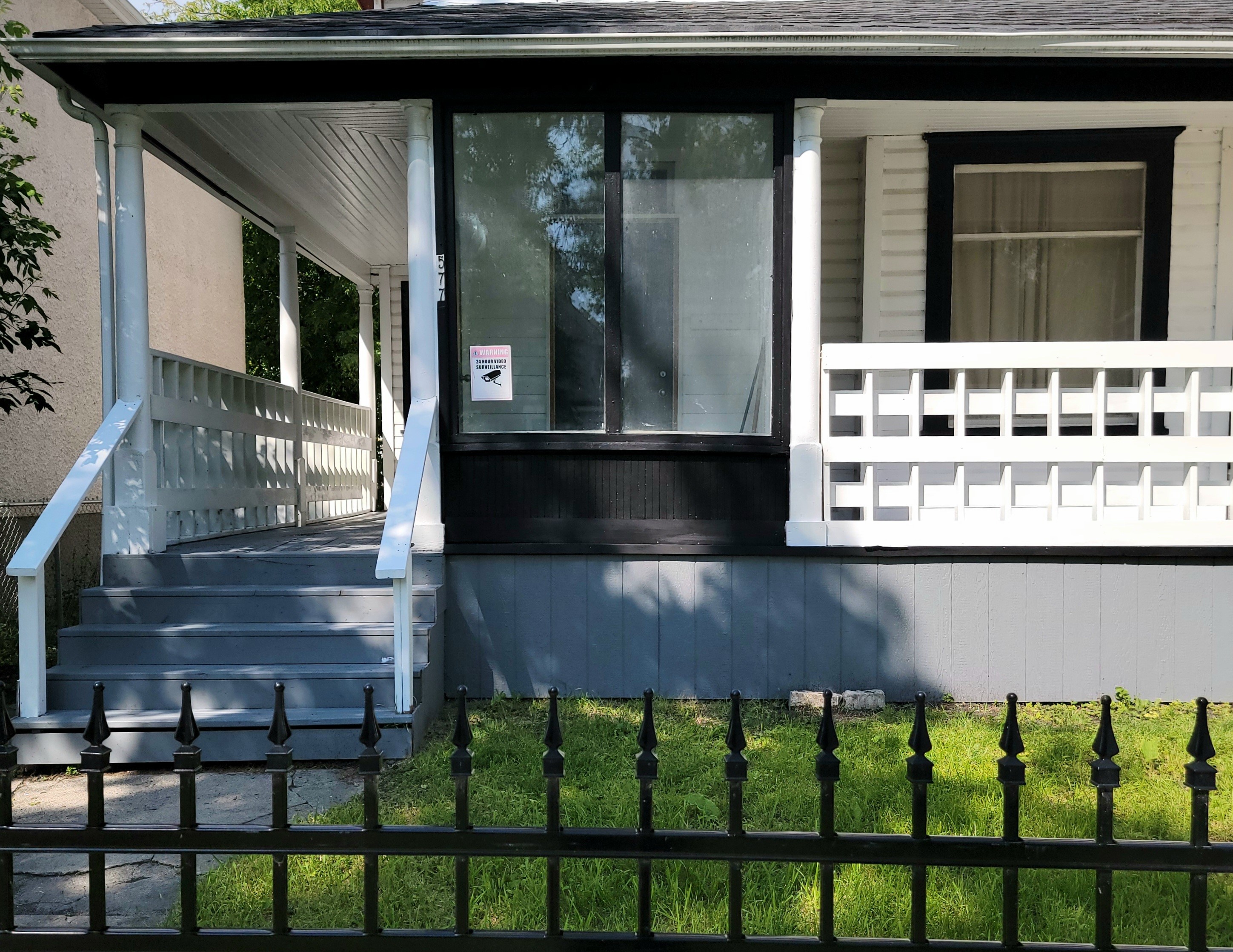4bedrooms Dowtowtown Winnipeg with Free Parking photo 5