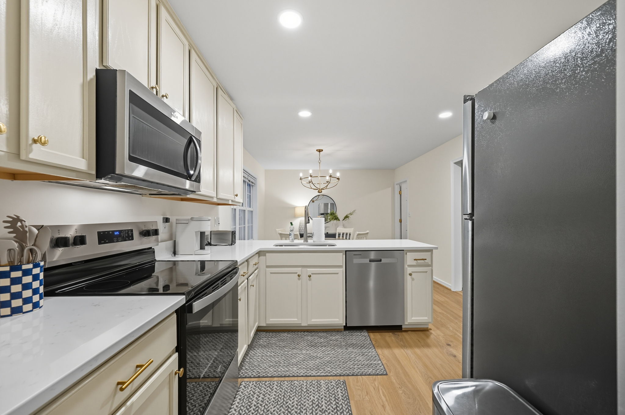 Corporate Relocation 4BR Home Near Richmond VA photo 4