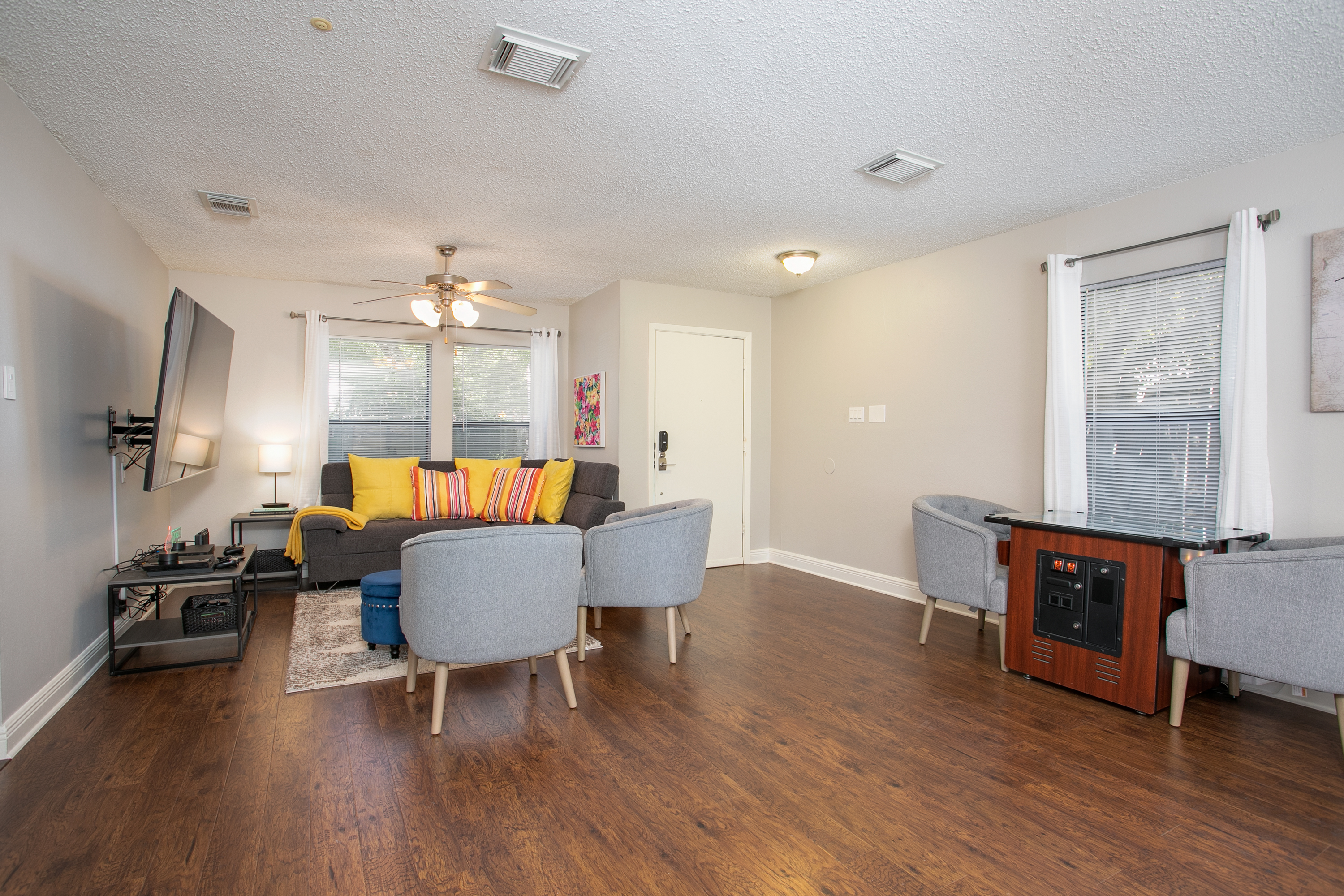 Family House near Fiesta Texas, La Cantera, UTSA photo 5