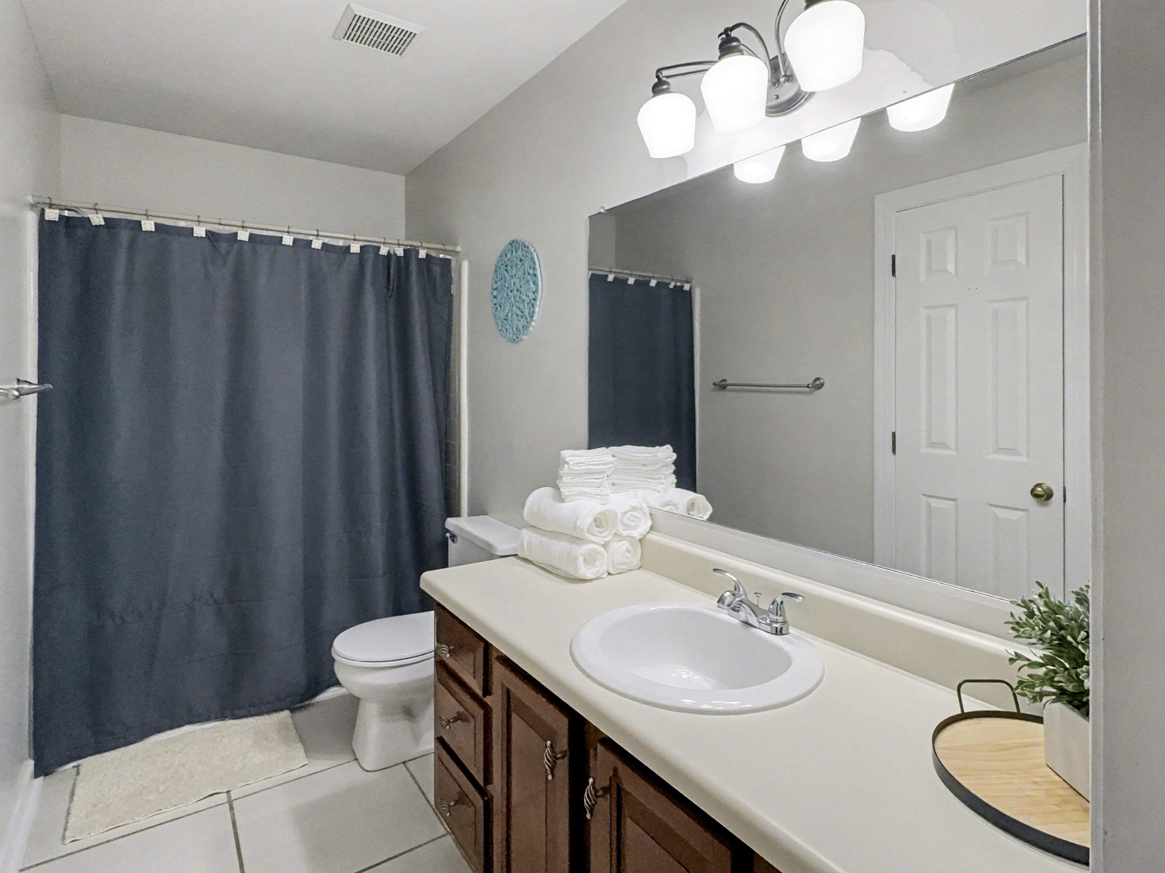 Extended Stays! Fenced Yard, Pet Friendly, Garage photo 5