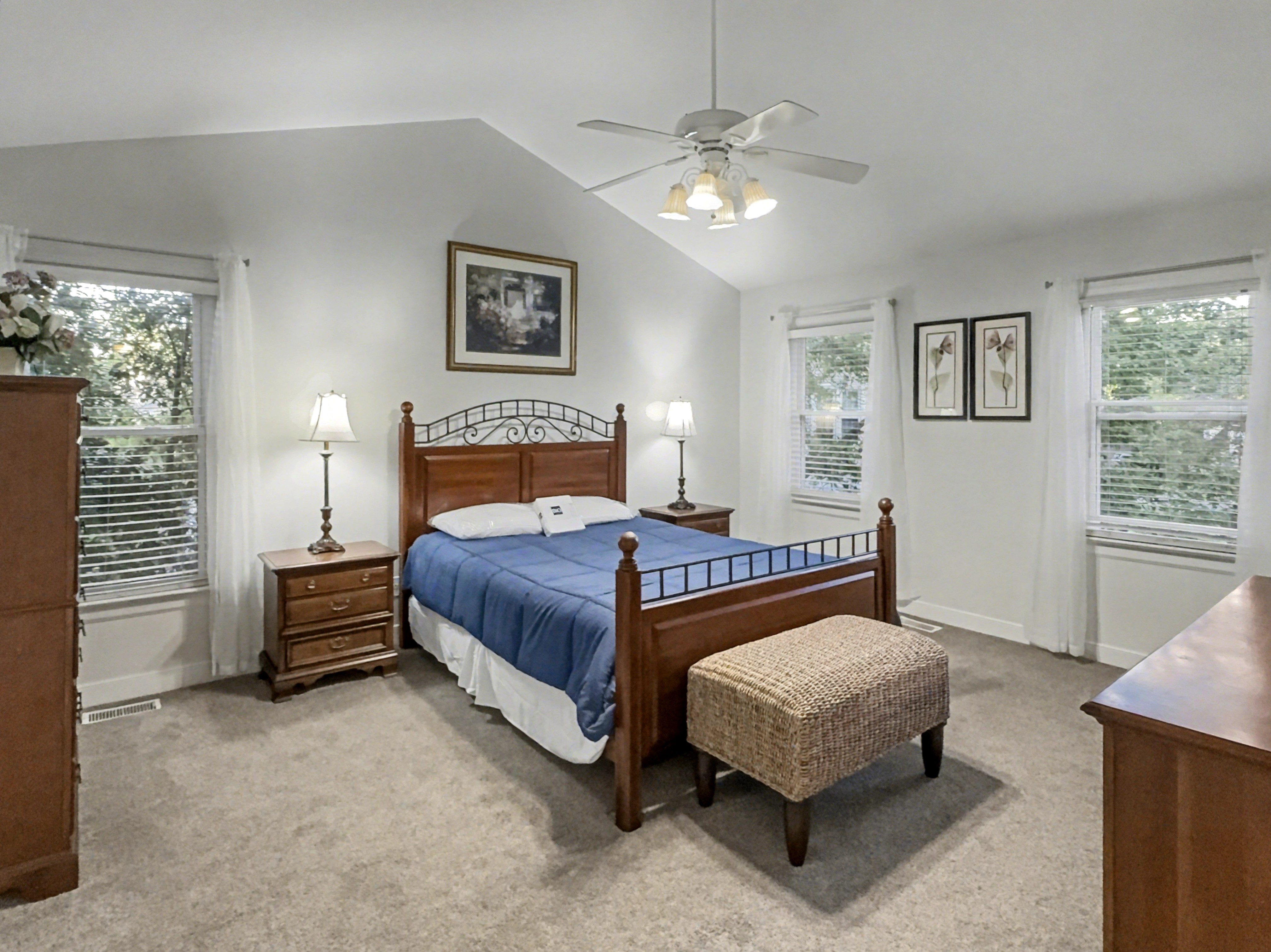 Extended Stays! Fenced Yard, Pet Friendly, Garage photo 2